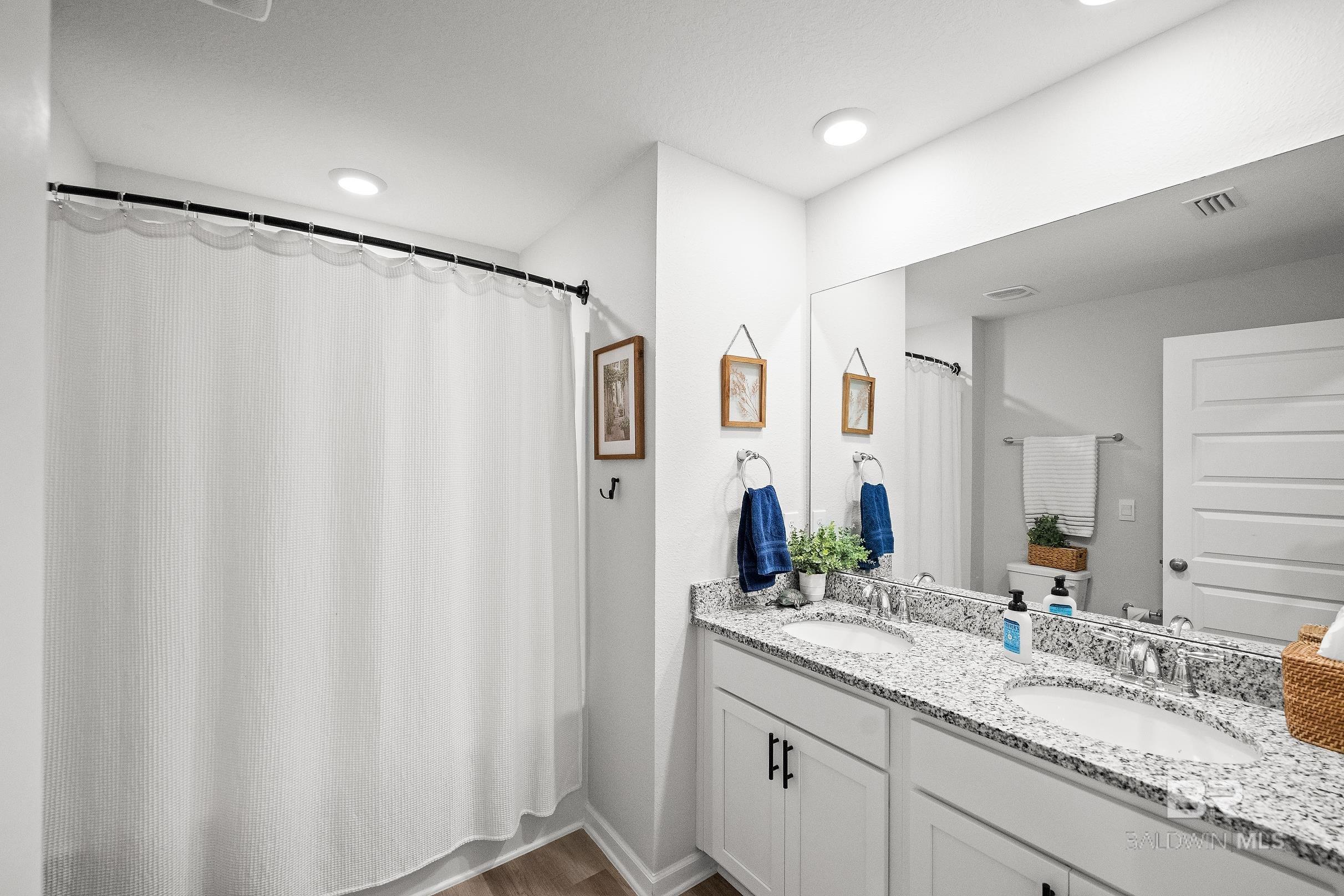 https://zimg.paragon.ice.com/ParagonImages/Property/PG/BCAR/396808/18/0/0/512471901b43e3910cac2a41c384f7fe/7/675b71fa4014f46826b5704c43a4e375/396808-c1e4e0d0-63e6-4e8f-bc4d-555aeb8b30a7.JPG