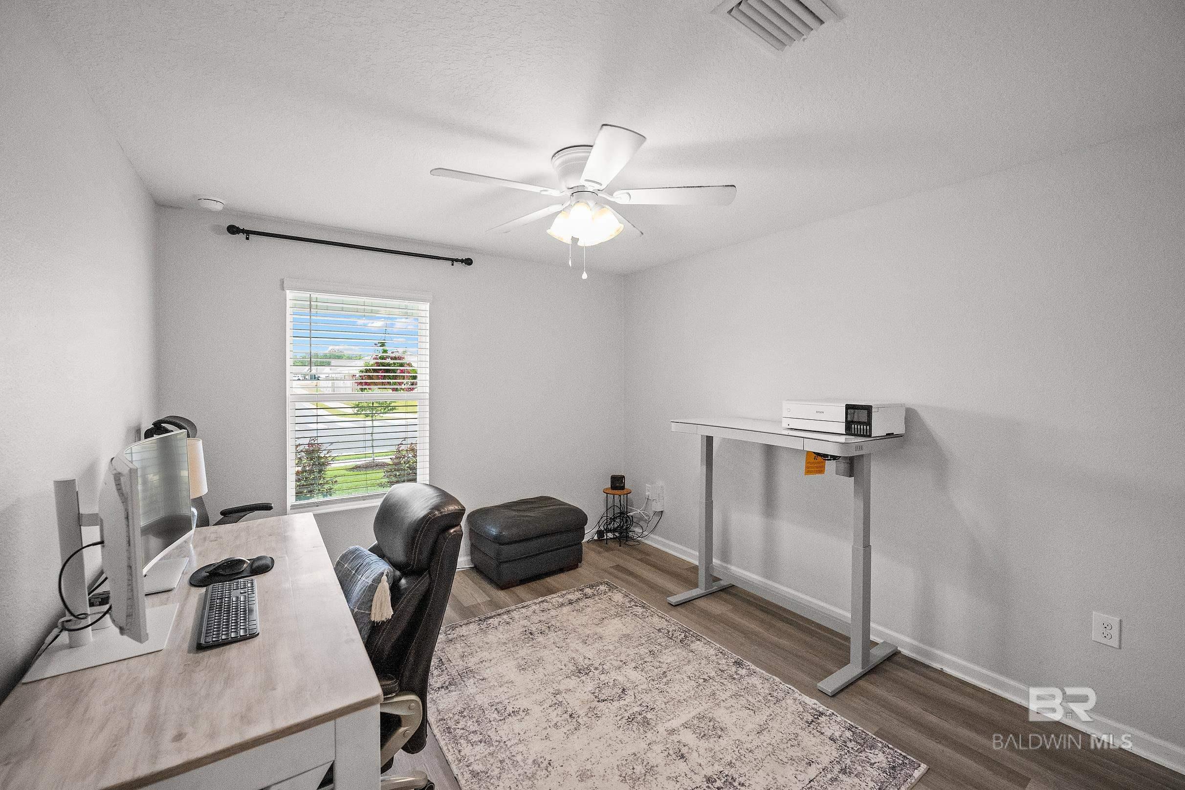 https://zimg.paragon.ice.com/ParagonImages/Property/PG/BCAR/396808/19/0/0/8cb02510abfb2b1fed036146a228fde3/7/675b71fa4014f46826b5704c43a4e375/396808-2bba922d-c504-452a-ad17-3d48853d83e3.JPG