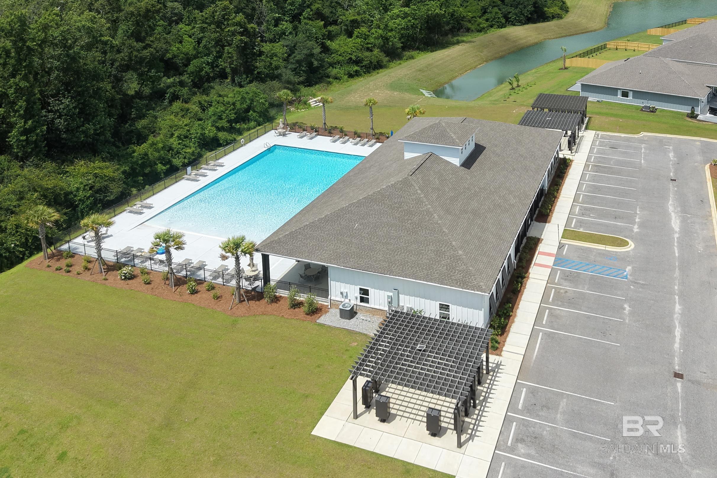 https://zimg.paragon.ice.com/ParagonImages/Property/PG/BCAR/396808/28/0/0/71e862e57a13893b9a84346f302ceafc/7/675b71fa4014f46826b5704c43a4e375/396808-9009d9b7-58c1-49bd-8860-bc05453a6214.JPG