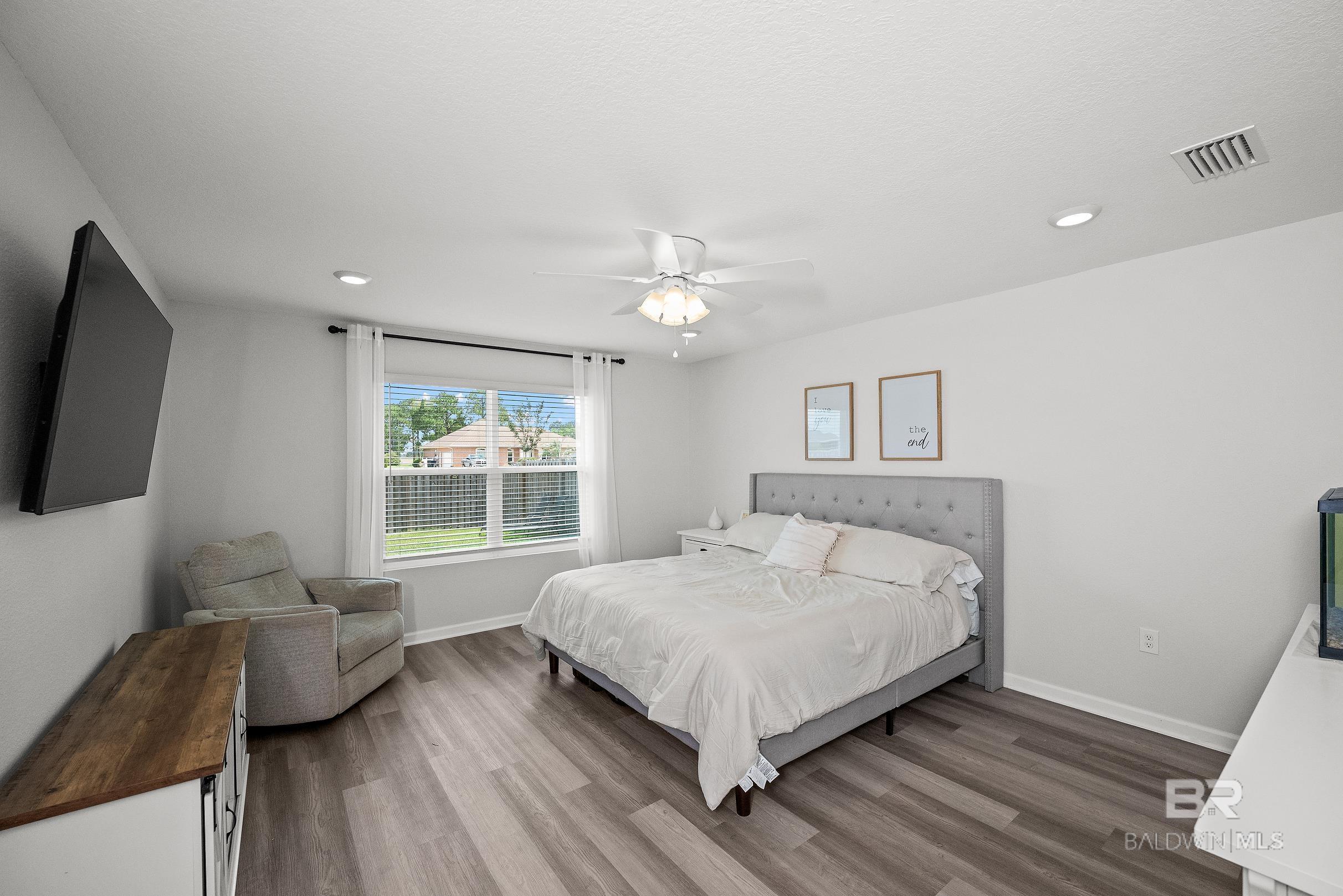 https://zimg.paragon.ice.com/ParagonImages/Property/PG/BCAR/396808/8/0/0/dfc8a7d3a64fb6ed0aca3f368bba66d9/7/675b71fa4014f46826b5704c43a4e375/396808-1268da11-4efe-4d25-92f0-c79db8c29bdc.JPG