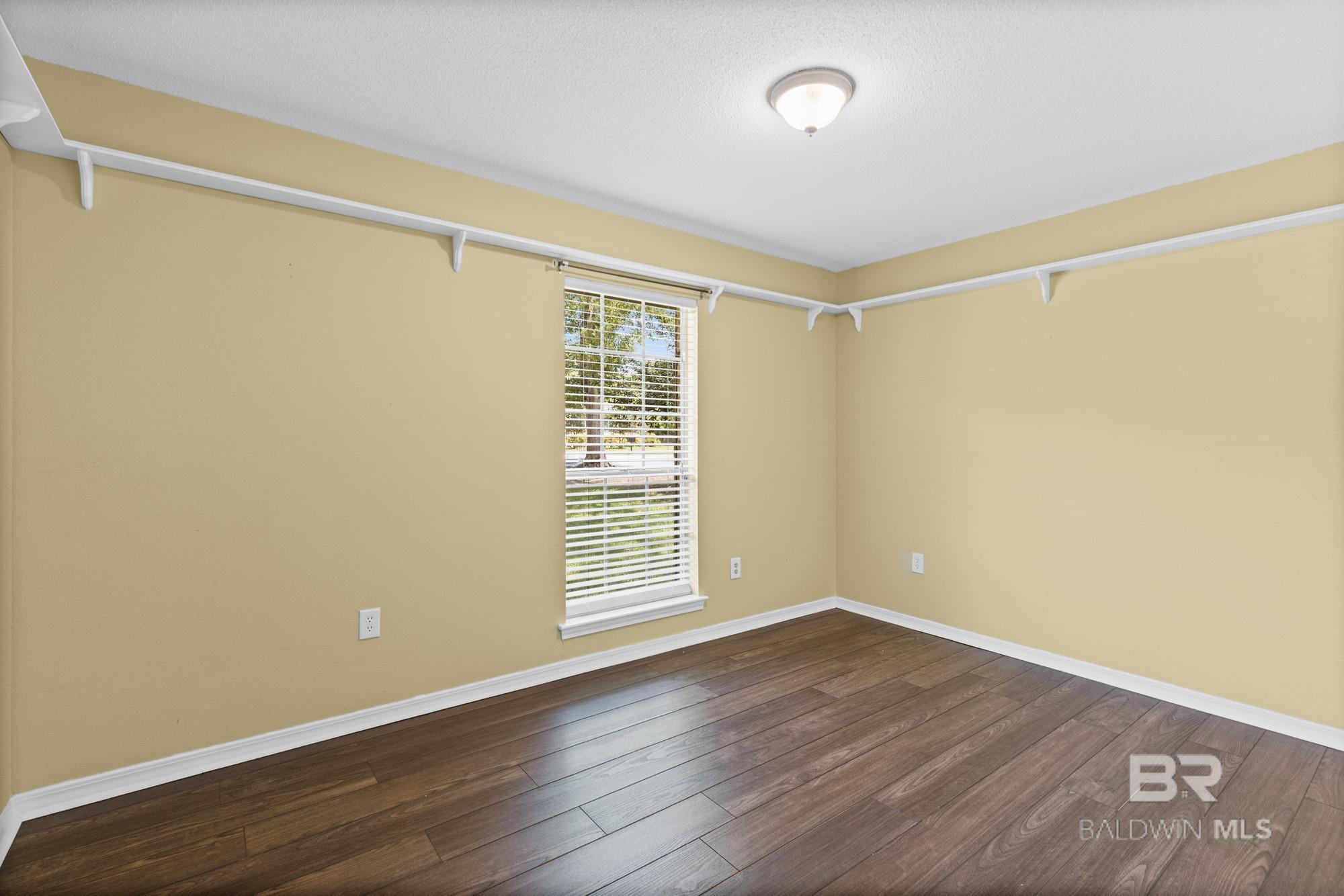 https://zimg.paragon.ice.com/ParagonImages/Property/PG/BCAR/396874/13/0/0/acf52bc77558c5df8d4b28f14ddae0bd/7/cefbf14fd859d2f03fa6526711f5e754/396874-2d2a0511-a648-4934-b3ba-3e7916e9b94b.JPG