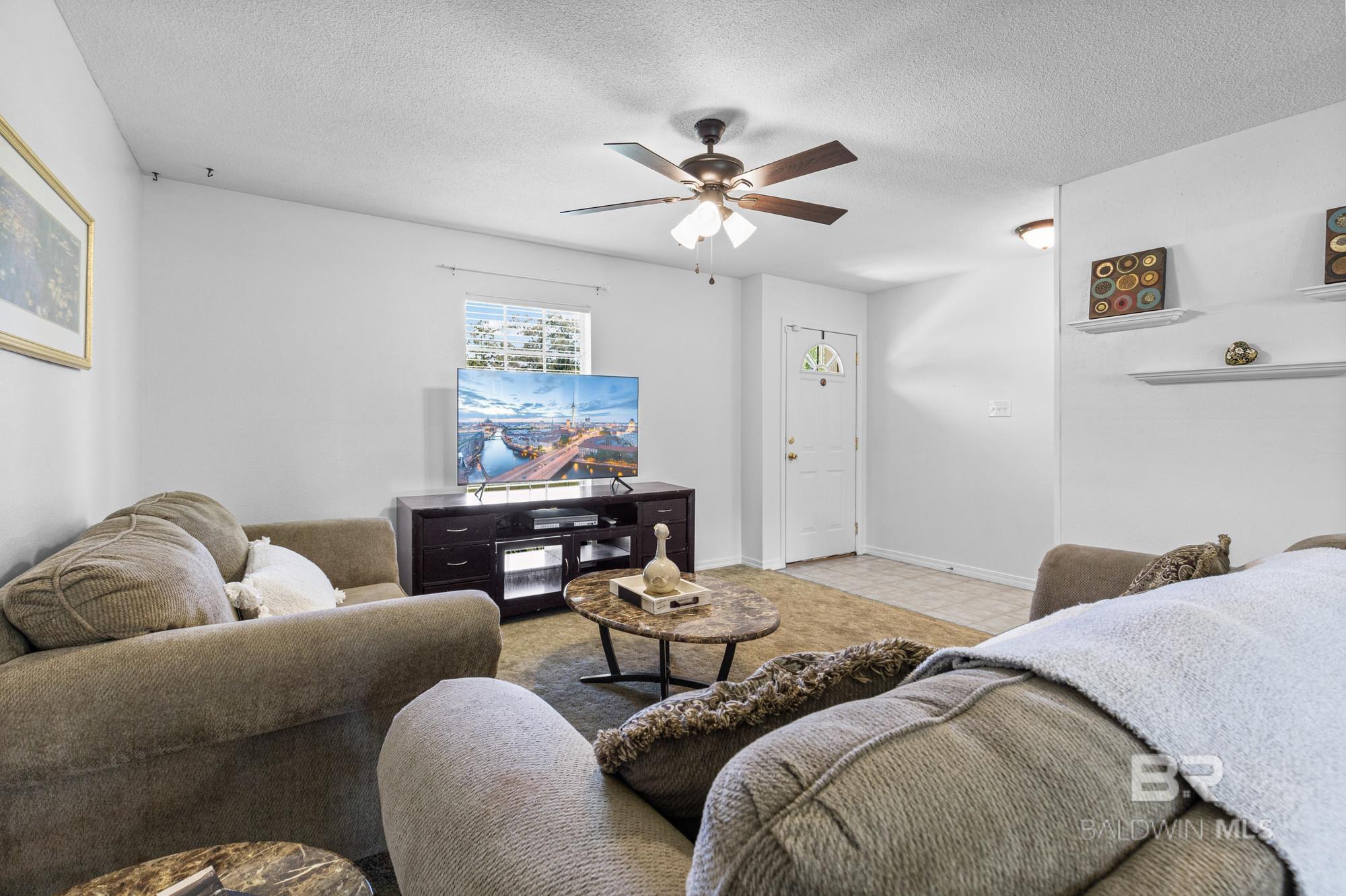 https://zimg.paragon.ice.com/ParagonImages/Property/PG/BCAR/396874/3/0/0/d69aab89e149d1919c0b76fc204284c1/7/cefbf14fd859d2f03fa6526711f5e754/396874-19c24941-753c-43b7-8678-506b0e331dbe.JPG