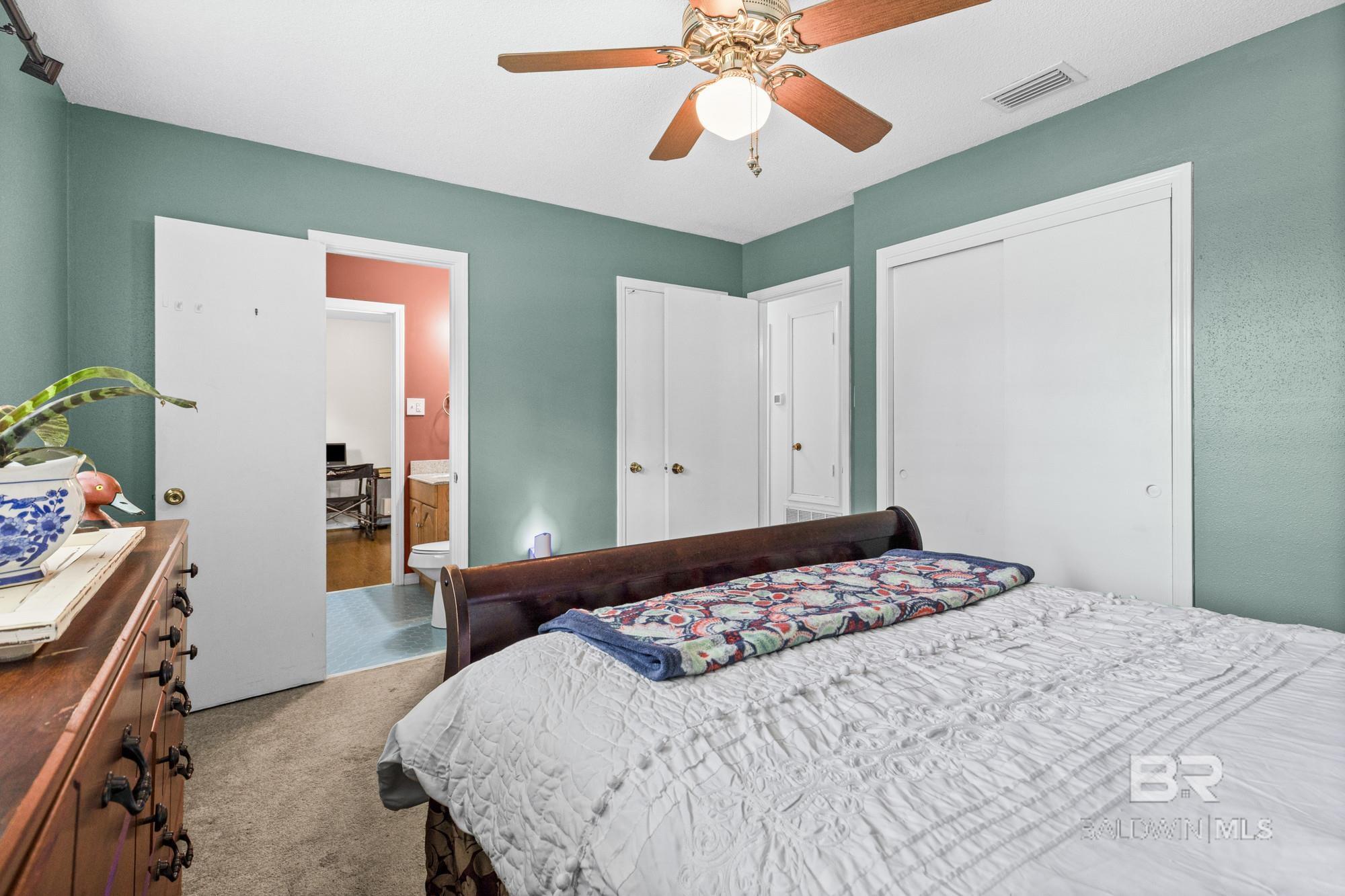 https://zimg.paragon.ice.com/ParagonImages/Property/PG/BCAR/396874/9/0/0/b20fea49040b6cde675e604e3d1c8d20/7/cefbf14fd859d2f03fa6526711f5e754/396874-c4a88c60-7fd5-493a-a7b9-276c7f613e51.JPG