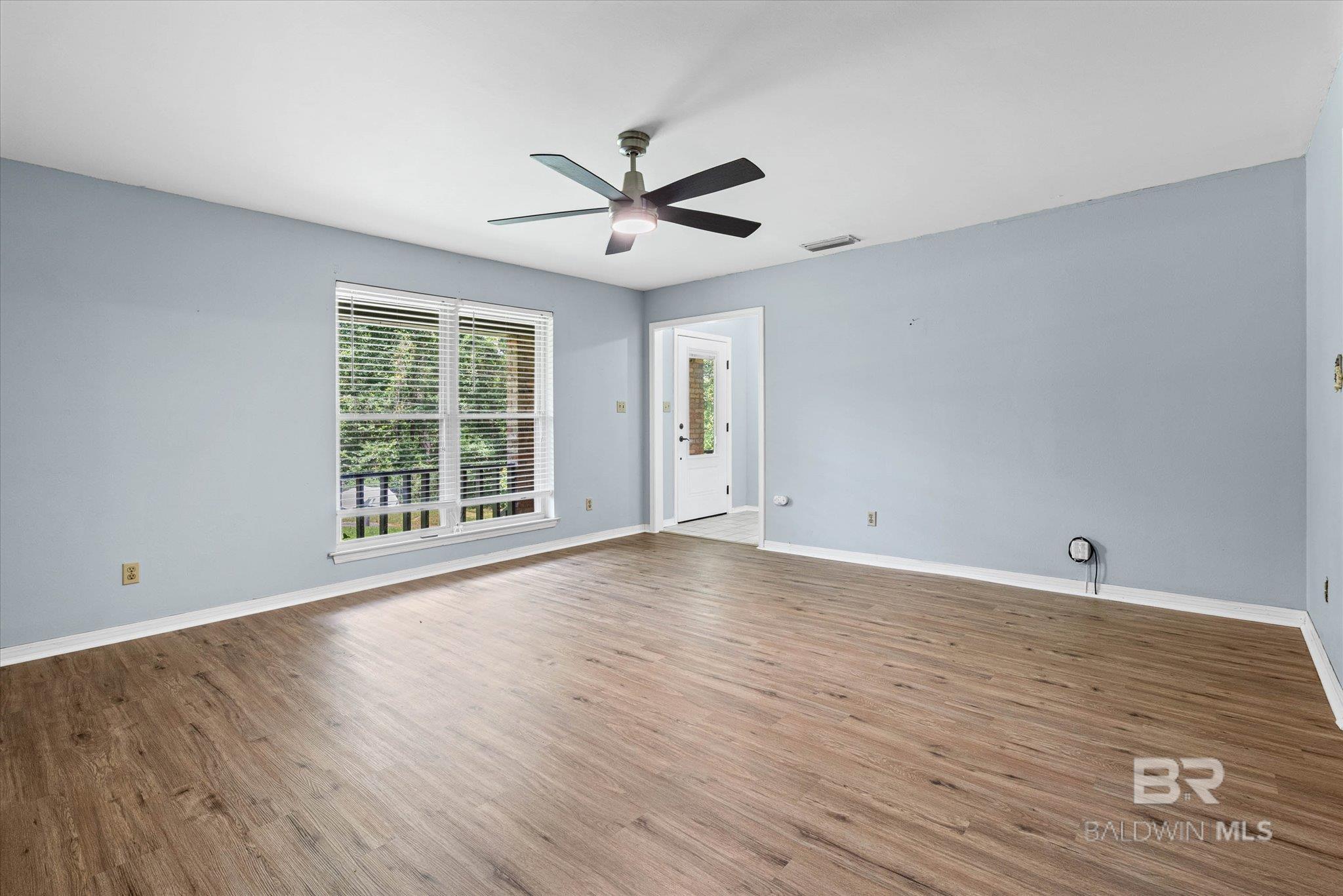 https://zimg.paragon.ice.com/ParagonImages/Property/PG/BCAR/396875/2/0/0/c65aa205259941442f4bd31acb224f22/7/bd5823eedd41812b881a1d9e825bc091/396875-274bcf61-a954-487a-a251-c1019c8d0506.JPG