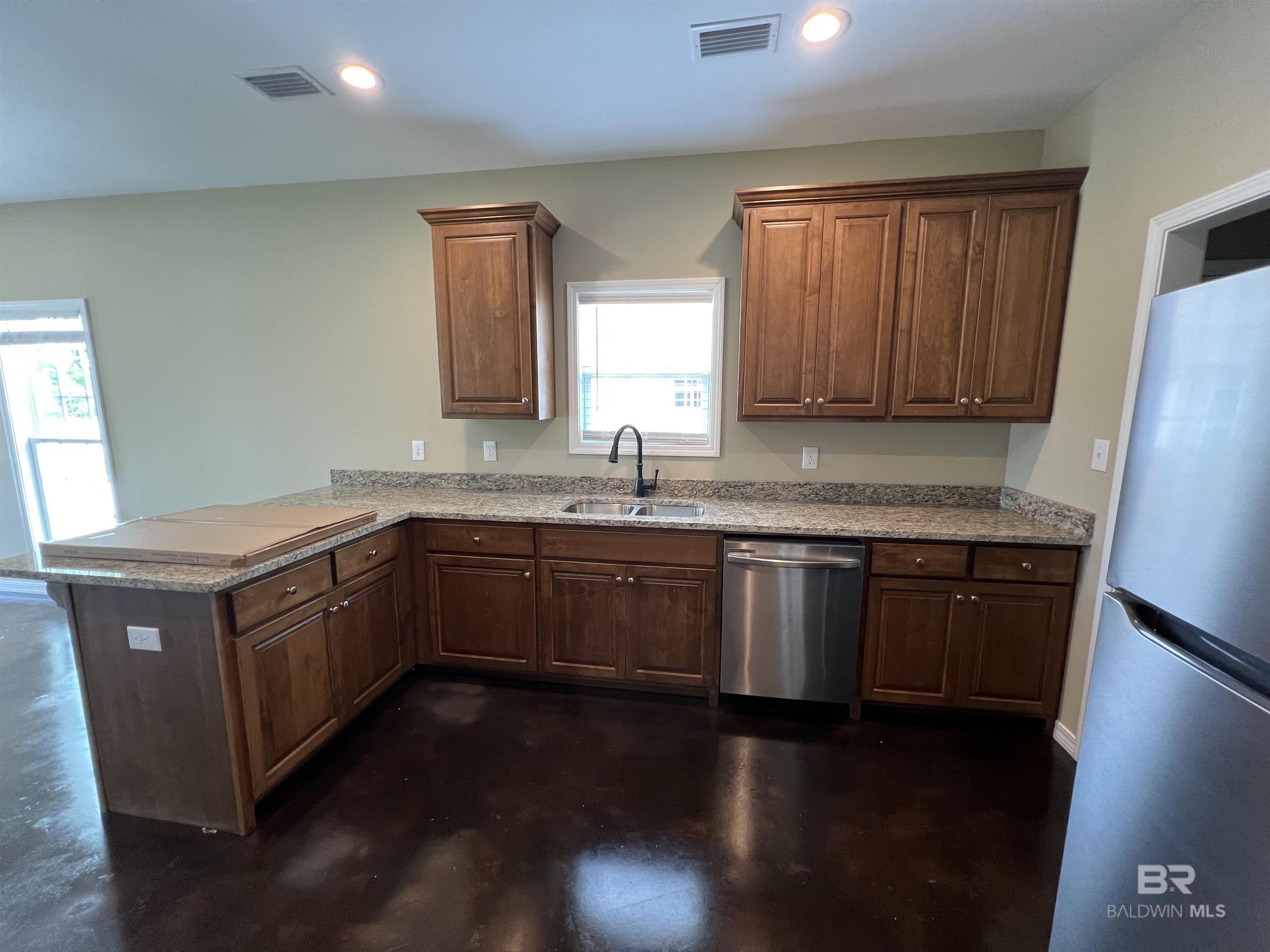 https://zimg.paragon.ice.com/ParagonImages/Property/PG/BCAR/396879/7/0/0/0c9d84088ad7fe444d38b365efeb9b54/7/28022ef26052638f3c66b3f91458d83d/396879-cf7c34c2-f1db-444a-9d94-05c5a5453fb0.JPG