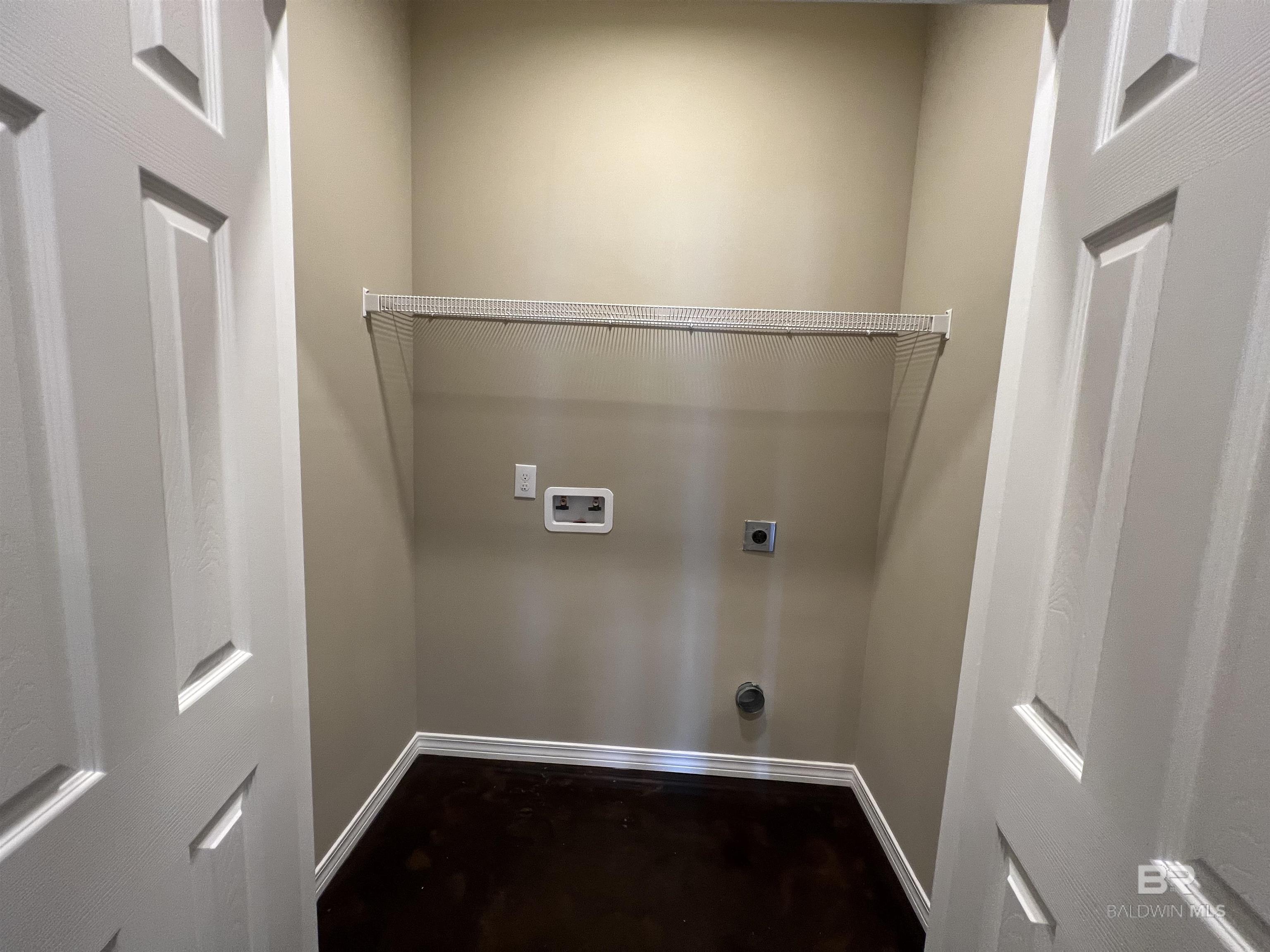 https://zimg.paragon.ice.com/ParagonImages/Property/PG/BCAR/396879/8/0/0/ee0c02734a4c6a7236fe6d46e1cf5ded/7/28022ef26052638f3c66b3f91458d83d/396879-2d98c138-c0d7-4916-86b7-c5d89a1827bf.JPG