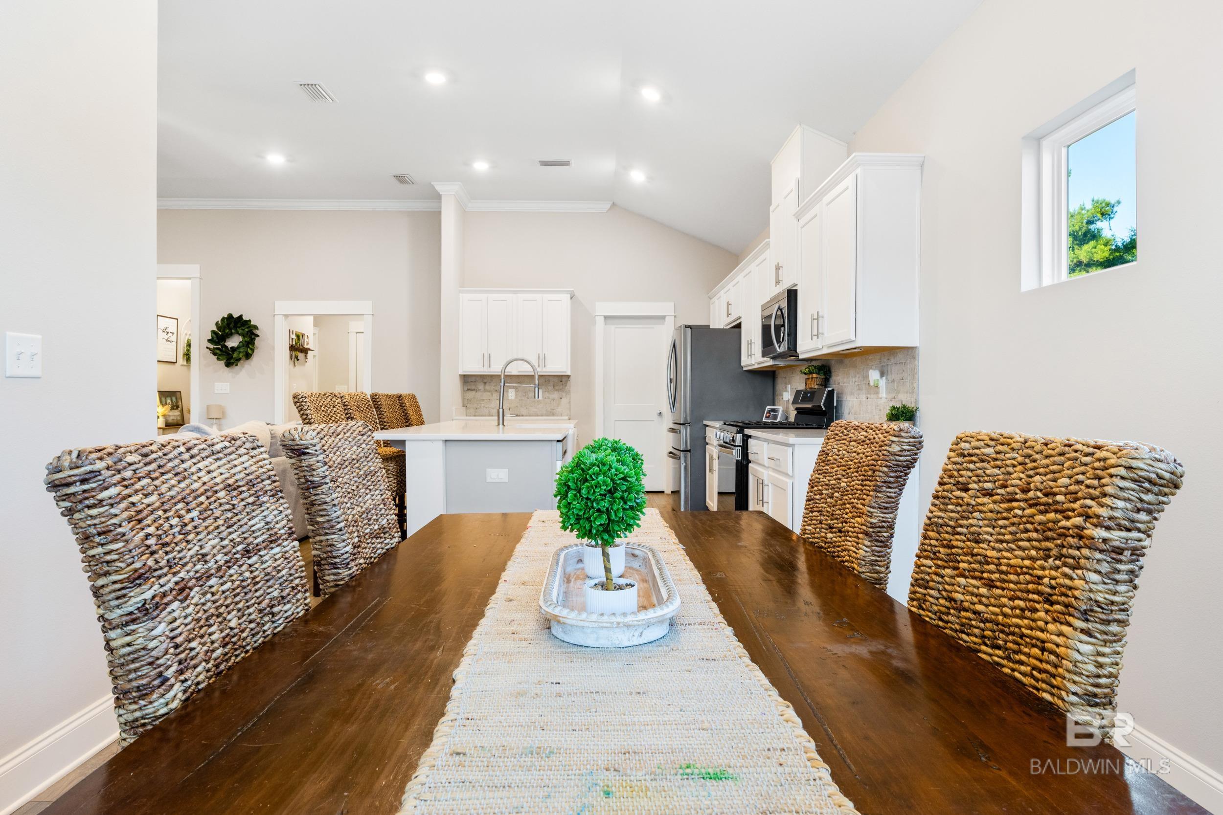 https://zimg.paragon.ice.com/ParagonImages/Property/PG/BCAR/396892/13/0/0/d4f0772f71d5eb0548c082ac8c46c800/7/b106b31292d5d4dea6c6e58bf20e25ce/396892-af67be4c-fd0a-4ac8-953a-078d24f3de2c.JPG