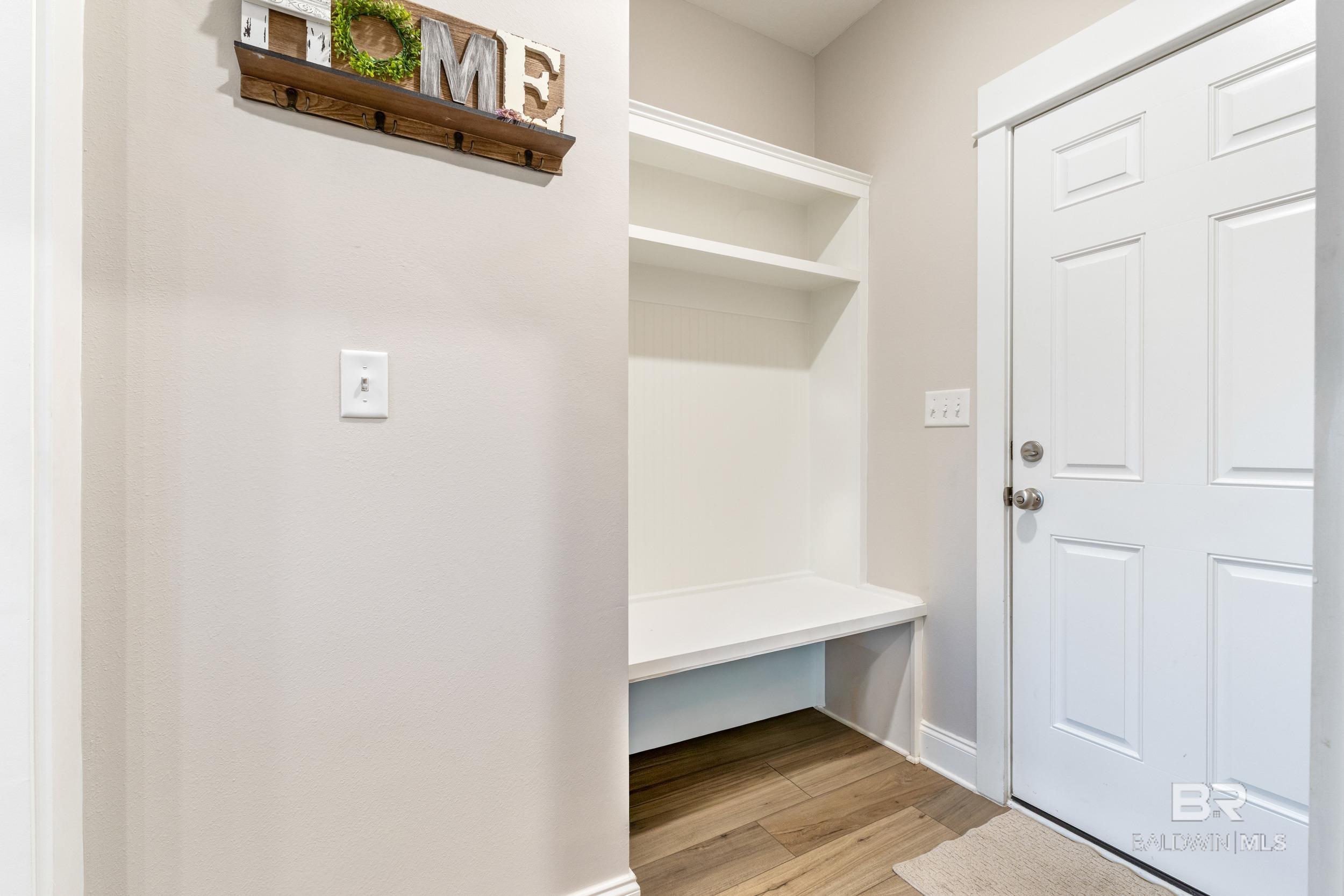 https://zimg.paragon.ice.com/ParagonImages/Property/PG/BCAR/396892/21/0/0/d3d8c0161f7f3f4450ef0c126911041b/7/b106b31292d5d4dea6c6e58bf20e25ce/396892-46d7482f-b402-4d1a-a726-a7f3d4706acc.JPG