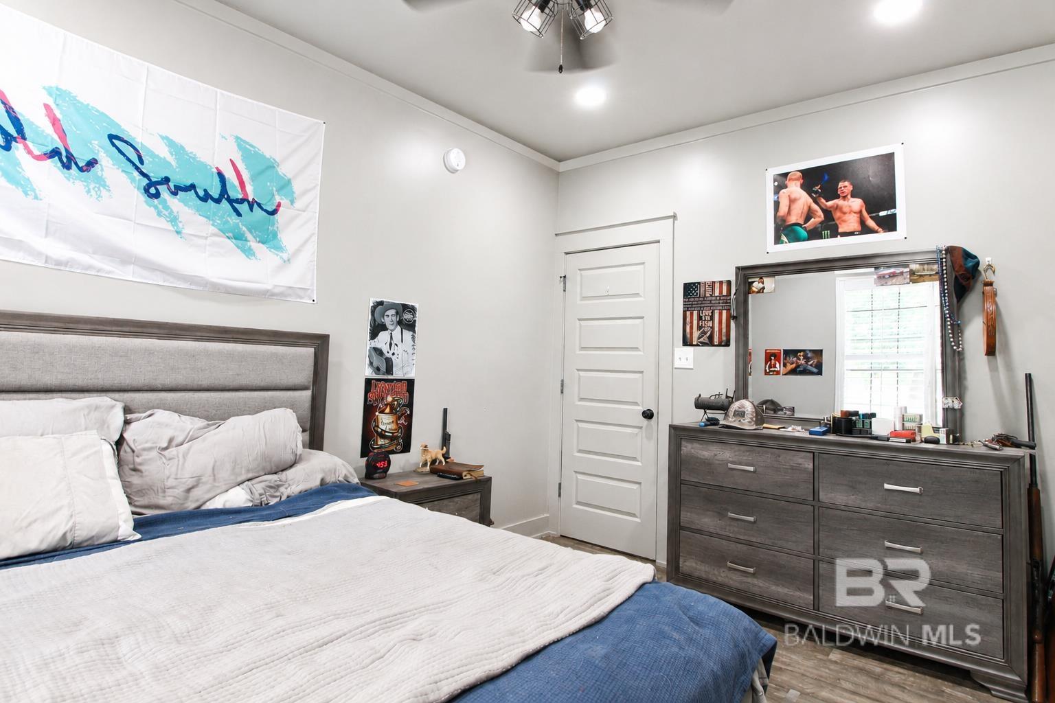 https://zimg.paragon.ice.com/ParagonImages/Property/PG/BCAR/396919/21/0/0/514c591c4eb3fa0881d209b949399589/7/a835a05d622358e5e7e64d48a8ac4f20/396919-d92222ea-5382-4d7f-97e6-7f4b489d3df6.JPG