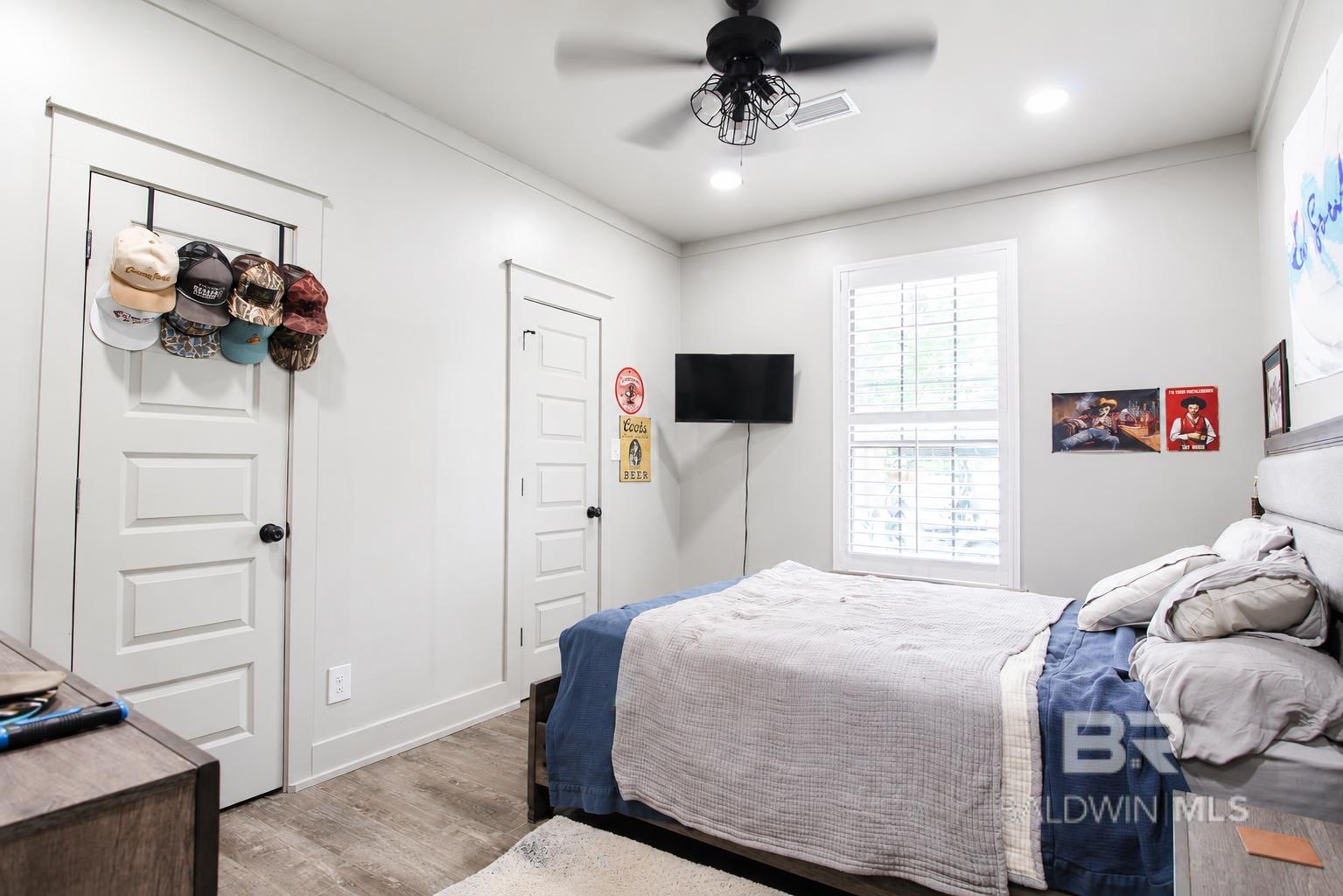 https://zimg.paragon.ice.com/ParagonImages/Property/PG/BCAR/396919/22/0/0/cd57b64f012b251de34ef92c5ede0062/7/a835a05d622358e5e7e64d48a8ac4f20/396919-7bf8e056-ff82-433c-82e8-5130d9bcedf6.JPG