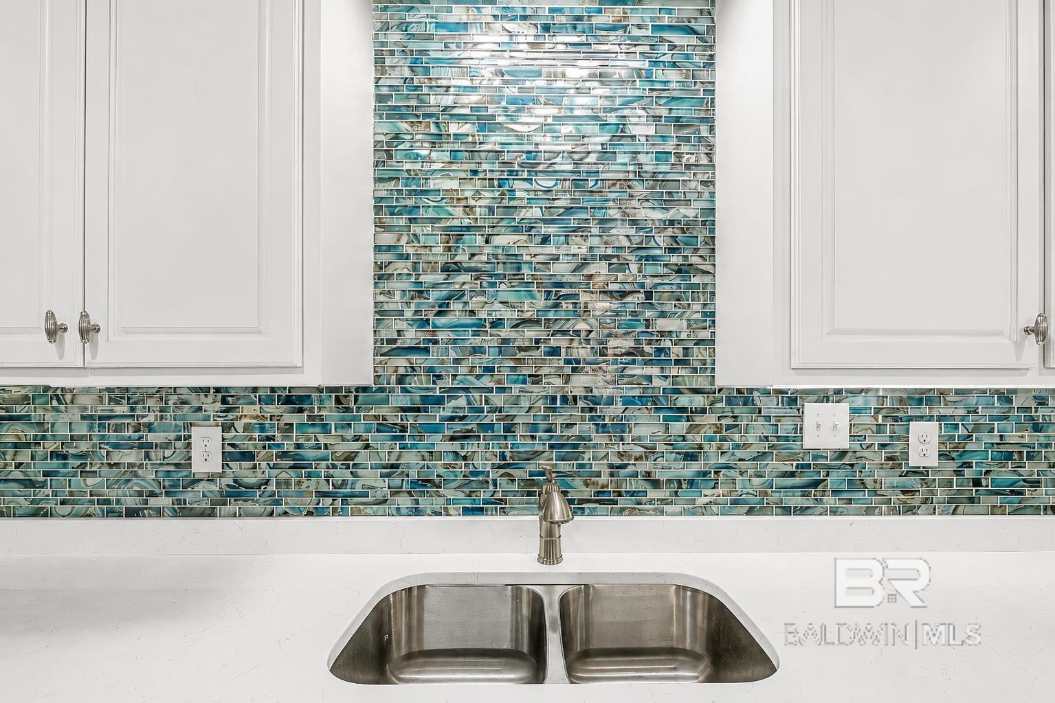 https://zimg.paragon.ice.com/ParagonImages/Property/PG/BCAR/396919/37/0/0/c81734db3300b5abb6729b72118e4571/7/a835a05d622358e5e7e64d48a8ac4f20/396919-08303956-d16c-47bd-9162-0c2700f23902.JPG
