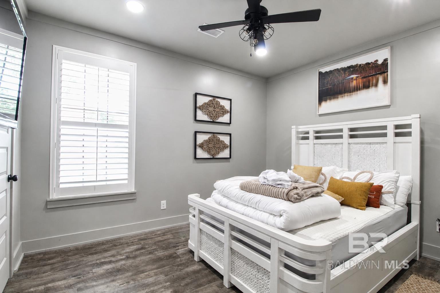 https://zimg.paragon.ice.com/ParagonImages/Property/PG/BCAR/396919/6/0/0/f7d6382682d1cfde63d118f1c19db549/7/a835a05d622358e5e7e64d48a8ac4f20/396919-51674277-a0e8-41af-bbd2-6081f424a341.JPG