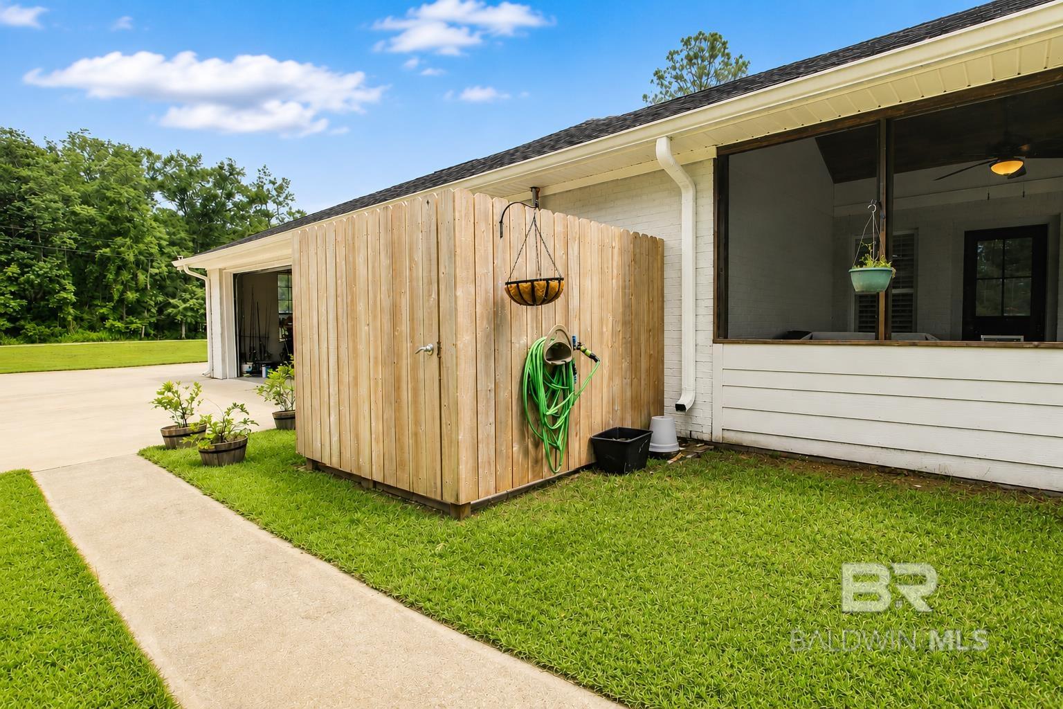 https://zimg.paragon.ice.com/ParagonImages/Property/PG/BCAR/396919/60/0/0/e514e7fd6245ccd6ff2f5cf852d031ad/7/a835a05d622358e5e7e64d48a8ac4f20/396919-58d0e125-a703-4532-81ad-3b3894e54af7.JPG