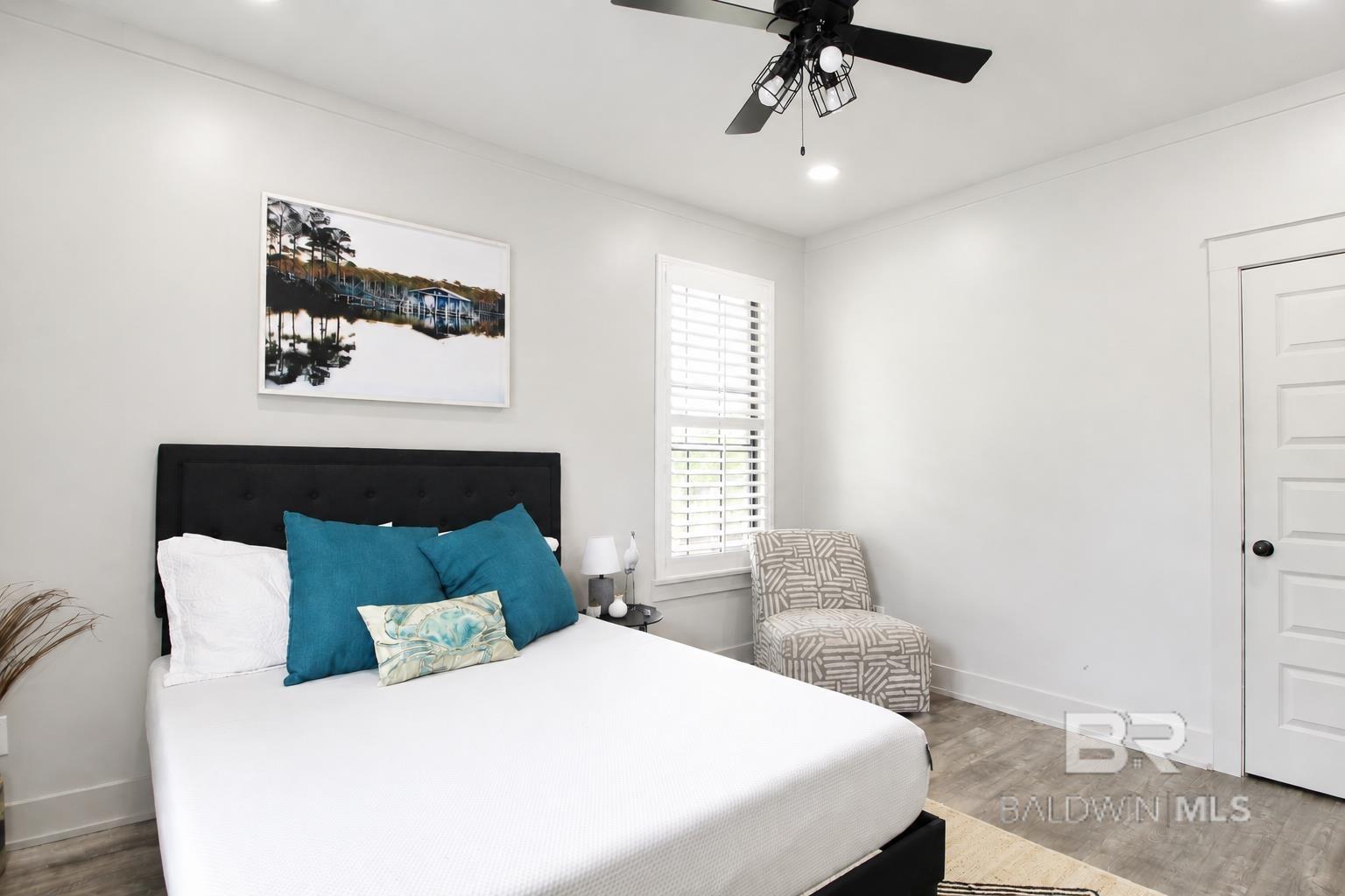 https://zimg.paragon.ice.com/ParagonImages/Property/PG/BCAR/396919/9/0/0/ce5a83b6f46245b175c0560d20817d3c/7/a835a05d622358e5e7e64d48a8ac4f20/396919-c8793e04-f113-47a1-99d8-b3d146aa3562.JPG