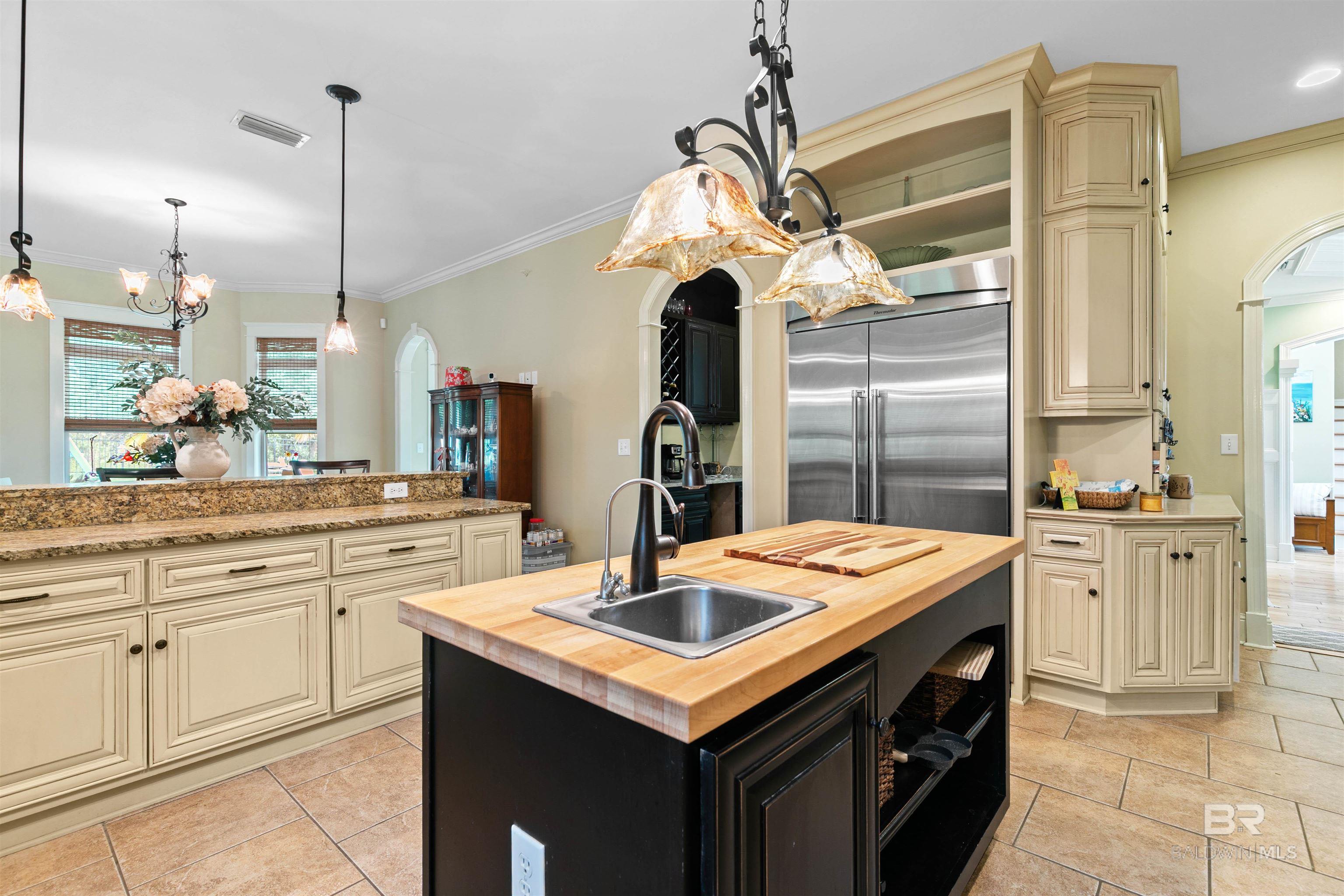https://zimg.paragon.ice.com/ParagonImages/Property/PG/BCAR/396927/27/0/0/33d252b6c8bf404fd0c6c6b96c5e23f9/7/246e54ce6b4ebd8da000692c3e27dad3/396927-60c656b1-3dec-441f-a49b-65c62d663ec3.JPG