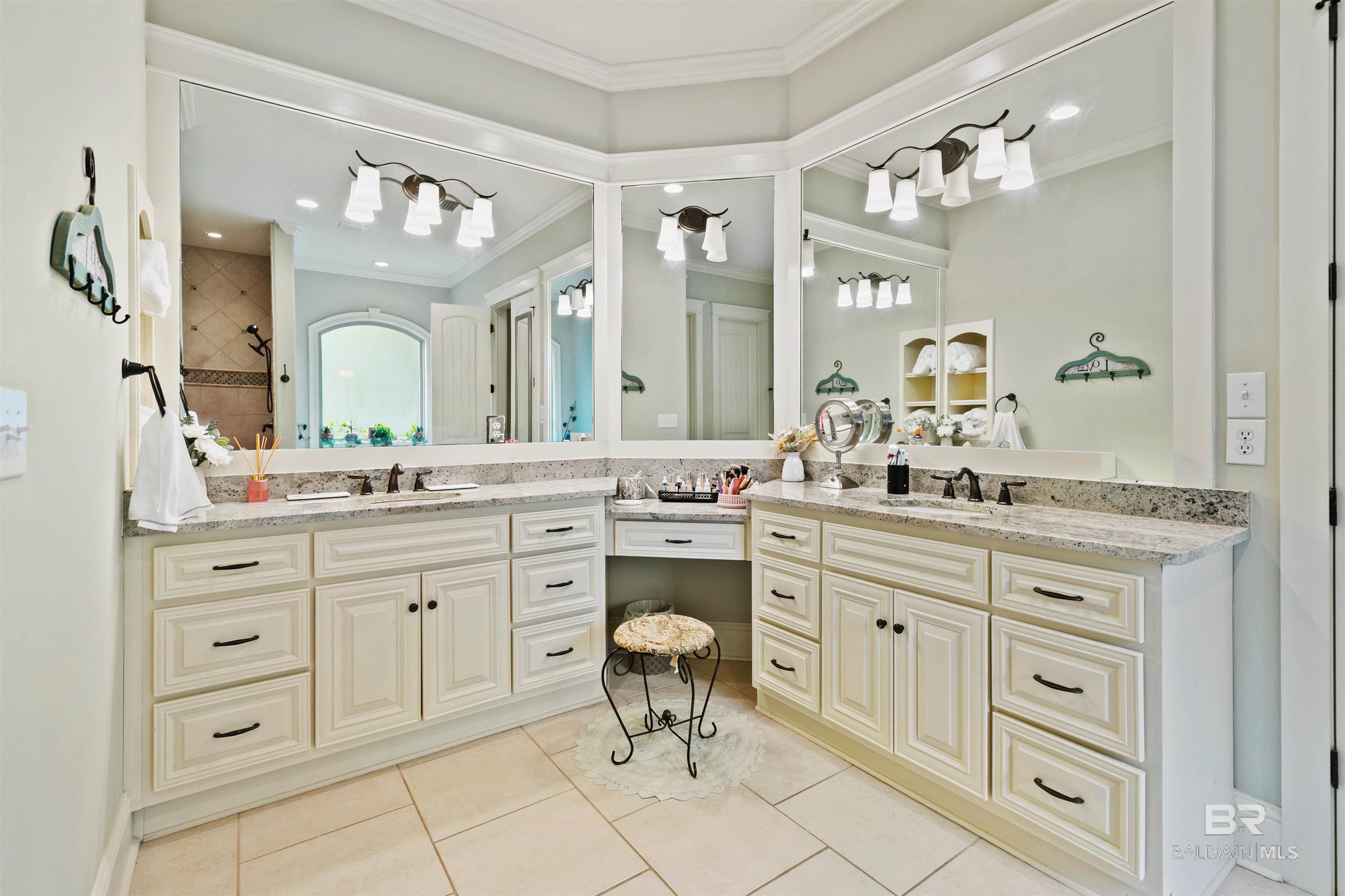 https://zimg.paragon.ice.com/ParagonImages/Property/PG/BCAR/396927/48/0/0/2036a0f197ae7fc5506988a907308aa6/7/246e54ce6b4ebd8da000692c3e27dad3/396927-42786398-d1ae-44a3-9dcc-de3e84e5b06a.JPG