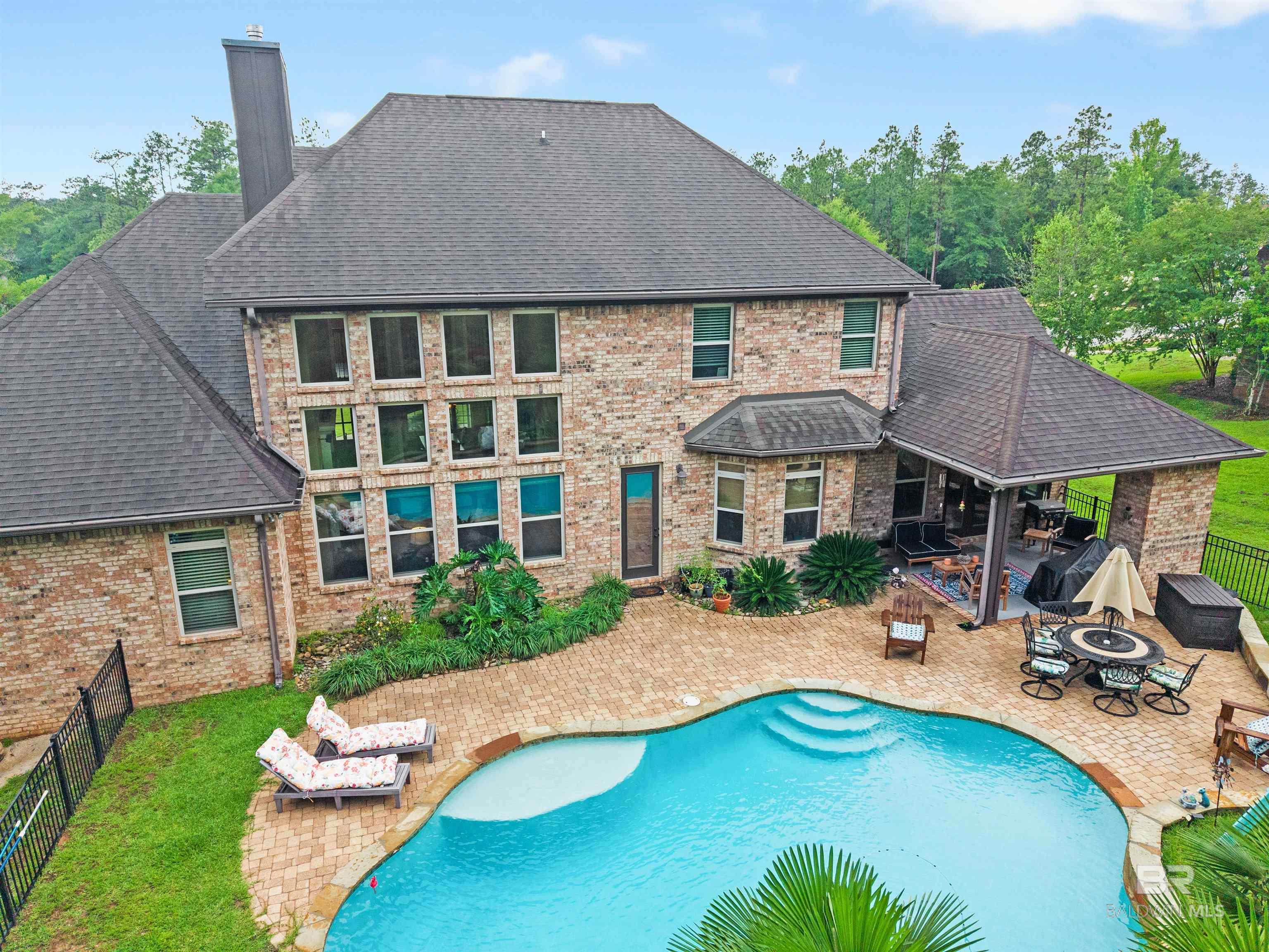 https://zimg.paragon.ice.com/ParagonImages/Property/PG/BCAR/396927/72/0/0/e2c471939fab96fce4efecc8c3eec40b/7/246e54ce6b4ebd8da000692c3e27dad3/396927-02b21c2b-f2e0-45a1-8c86-20cf1fd8b876.JPG