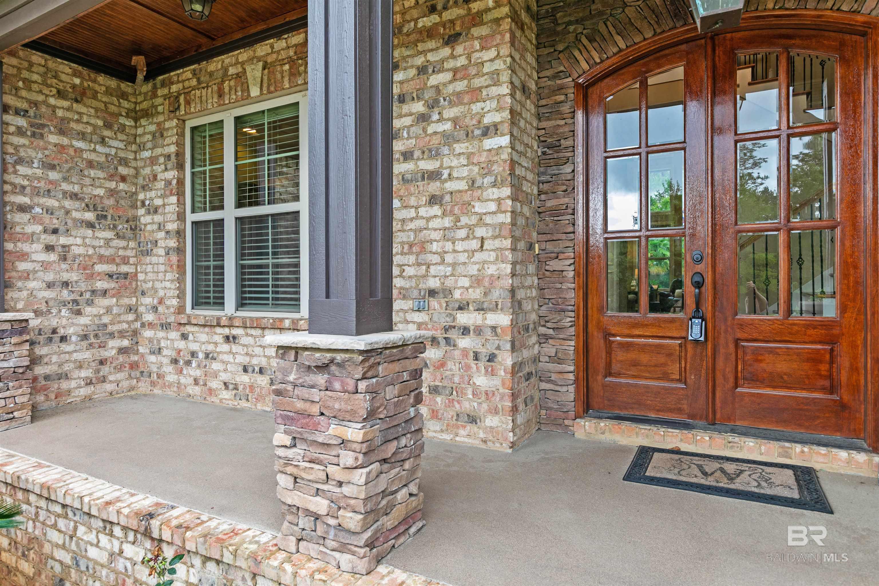 https://zimg.paragon.ice.com/ParagonImages/Property/PG/BCAR/396927/8/0/0/5a76a5f51f0fc0d52c45588714f4a25e/7/246e54ce6b4ebd8da000692c3e27dad3/396927-72f9ab28-28a2-4c14-aa0c-f46d3c3f0813.JPG