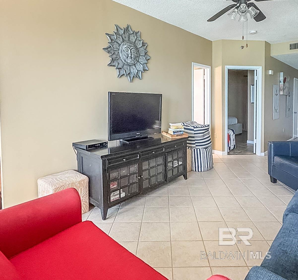 https://zimg.paragon.ice.com/ParagonImages/Property/PG/BCAR/396928/16/0/0/5c51a44621e6a82c2794b1fd641137cd/7/ba57b19a5f62567440f22b62e0494094/396928-e2bfaf4d-7781-4b50-bbfc-191c3d4dc569.JPG