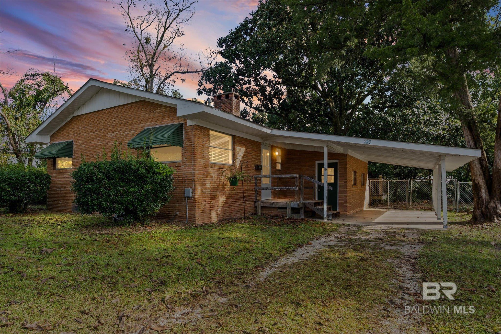 359 Wisteria Street