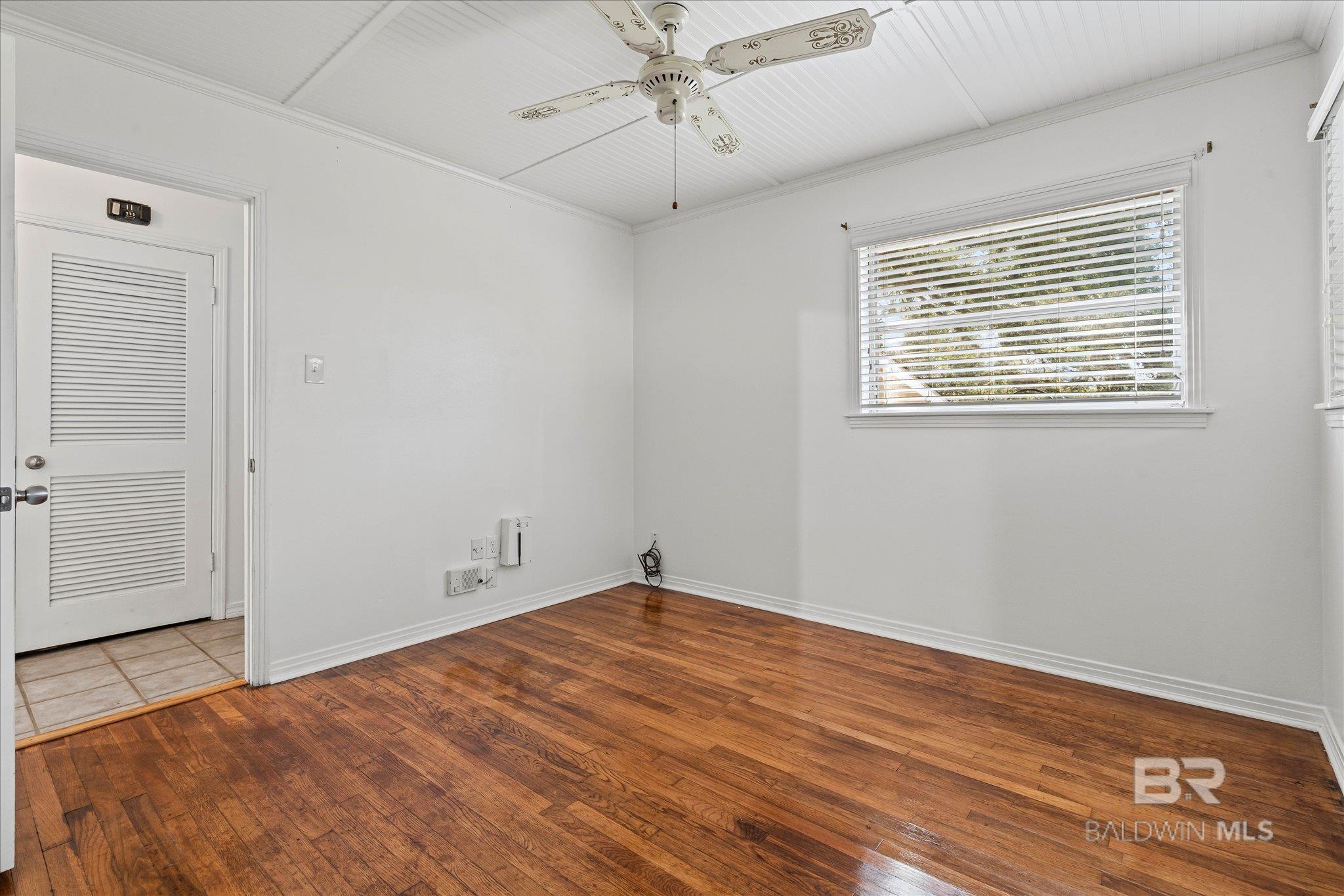 https://zimg.paragon.ice.com/ParagonImages/Property/PG/BCAR/396944/14/0/0/ccac0bdf5fb5875bf54c624e73cee9b8/7/39e2d36125e35968c6ebfe9cc6e68fcb/396944-c93cd301-88e9-421c-8699-71d399026735.JPG