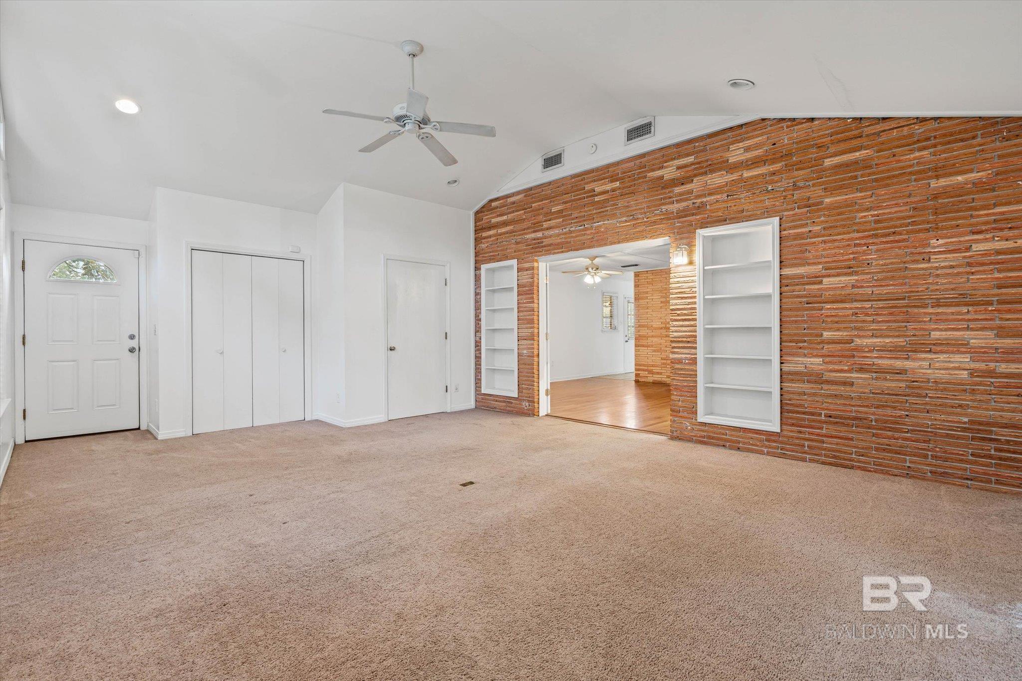https://zimg.paragon.ice.com/ParagonImages/Property/PG/BCAR/396944/3/0/0/2864eb188c94289d84c1b9f9dcf8e2cd/7/39e2d36125e35968c6ebfe9cc6e68fcb/396944-e64df111-ff61-4daf-a01b-4a772a30eac6.JPG