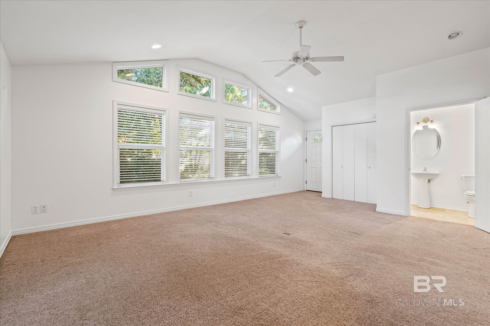 https://zimg.paragon.ice.com/ParagonImages/Property/PG/BCAR/396944/4/0/0/c15ca69398219af38a535e5911bf7c72/7/39e2d36125e35968c6ebfe9cc6e68fcb/396944-eb337e0a-4ef0-4d57-87e7-d57b613b91e8.JPG