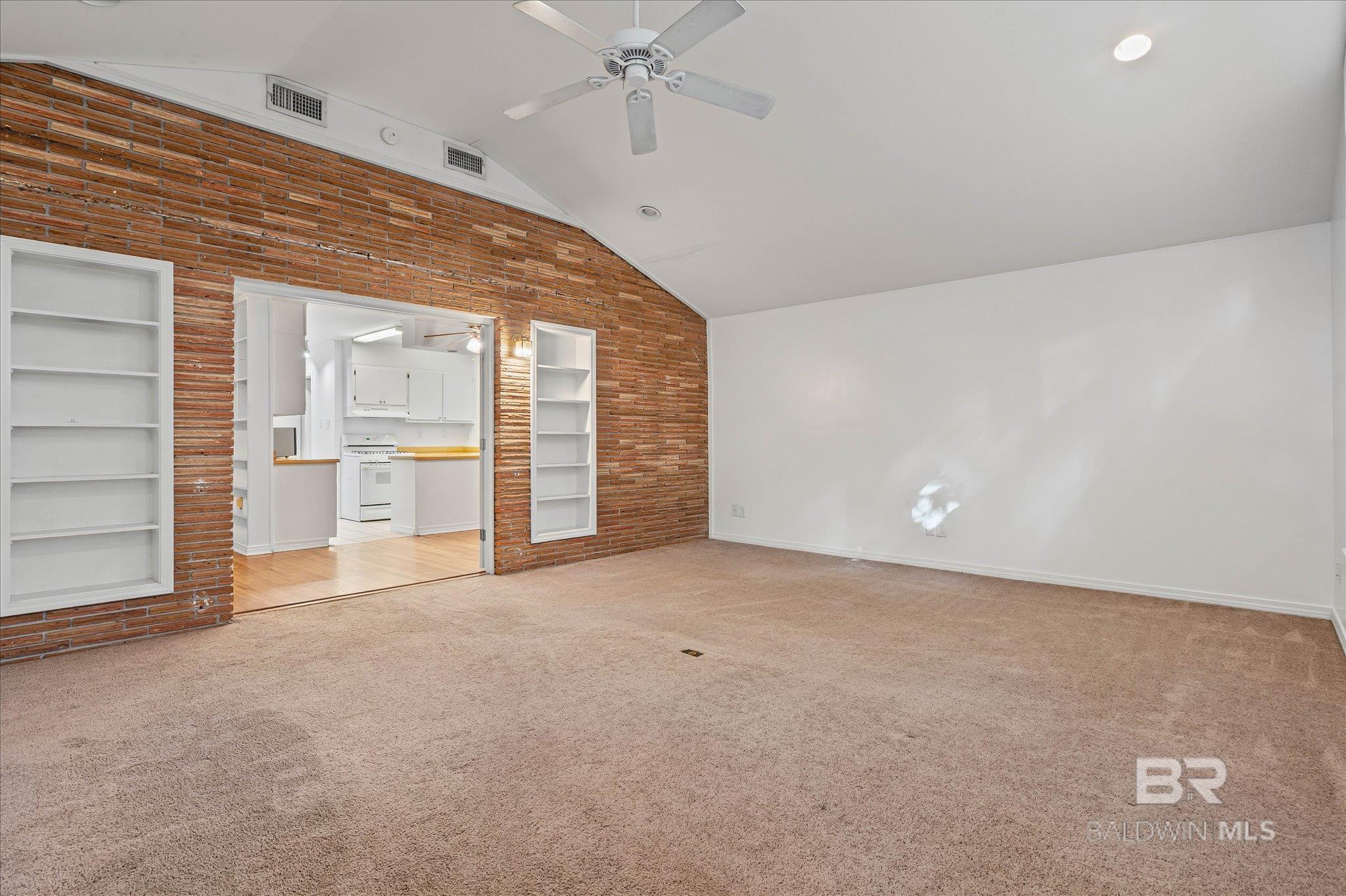 https://zimg.paragon.ice.com/ParagonImages/Property/PG/BCAR/396944/5/0/0/af28832cc7b84636ffa5d80ac7710fe2/7/39e2d36125e35968c6ebfe9cc6e68fcb/396944-d14f90ec-8599-4fbf-83c4-9b9b415cba28.JPG
