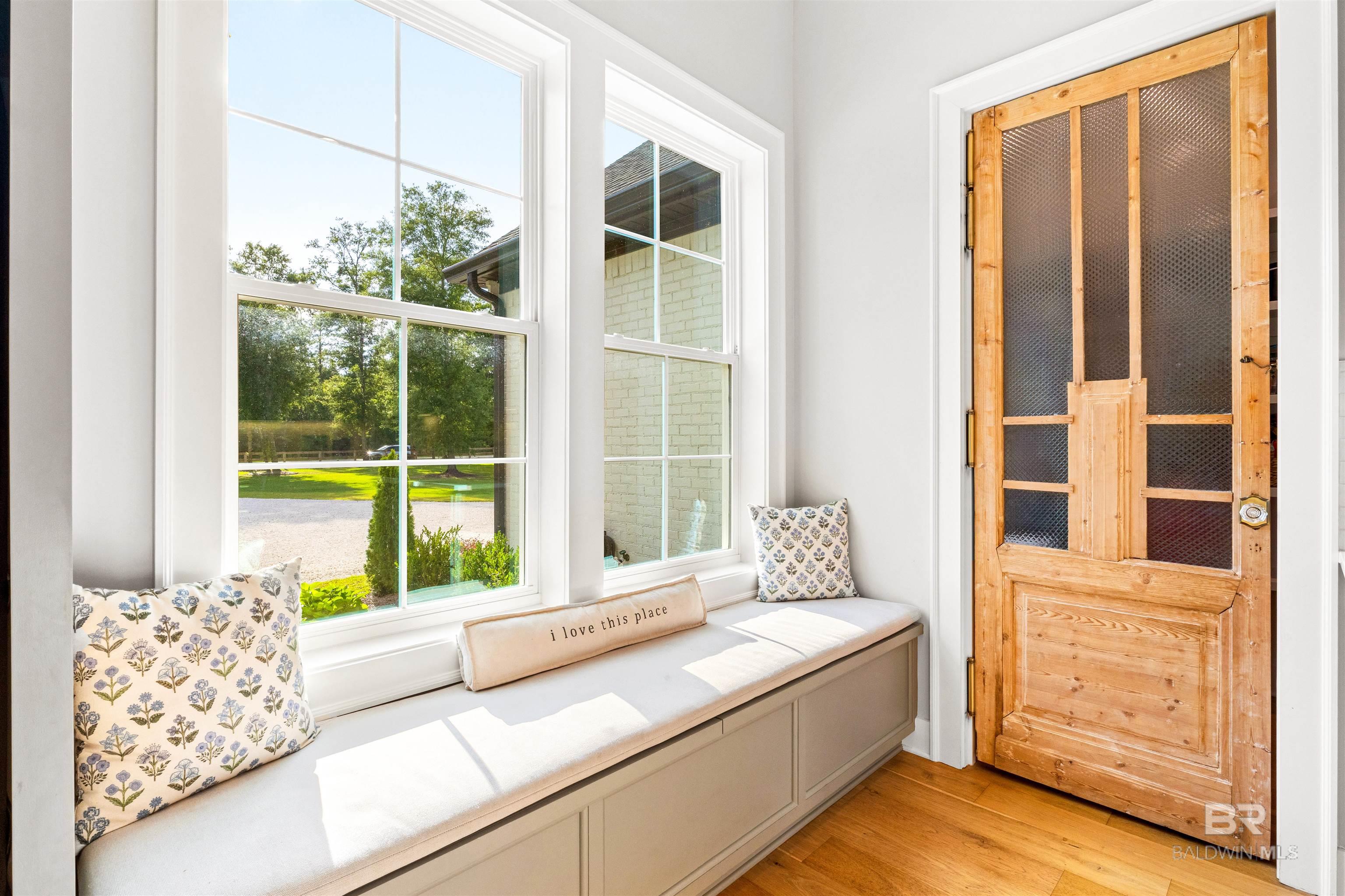 https://zimg.paragon.ice.com/ParagonImages/Property/PG/BCAR/396950/21/0/0/5b0d2eab1abca6aebf64d1f3bcb99397/7/02a09163fd79ba5daf9c4573bfcca5cc/396950-f01984a2-8d58-46b5-9836-ec5a2b719bee.JPG