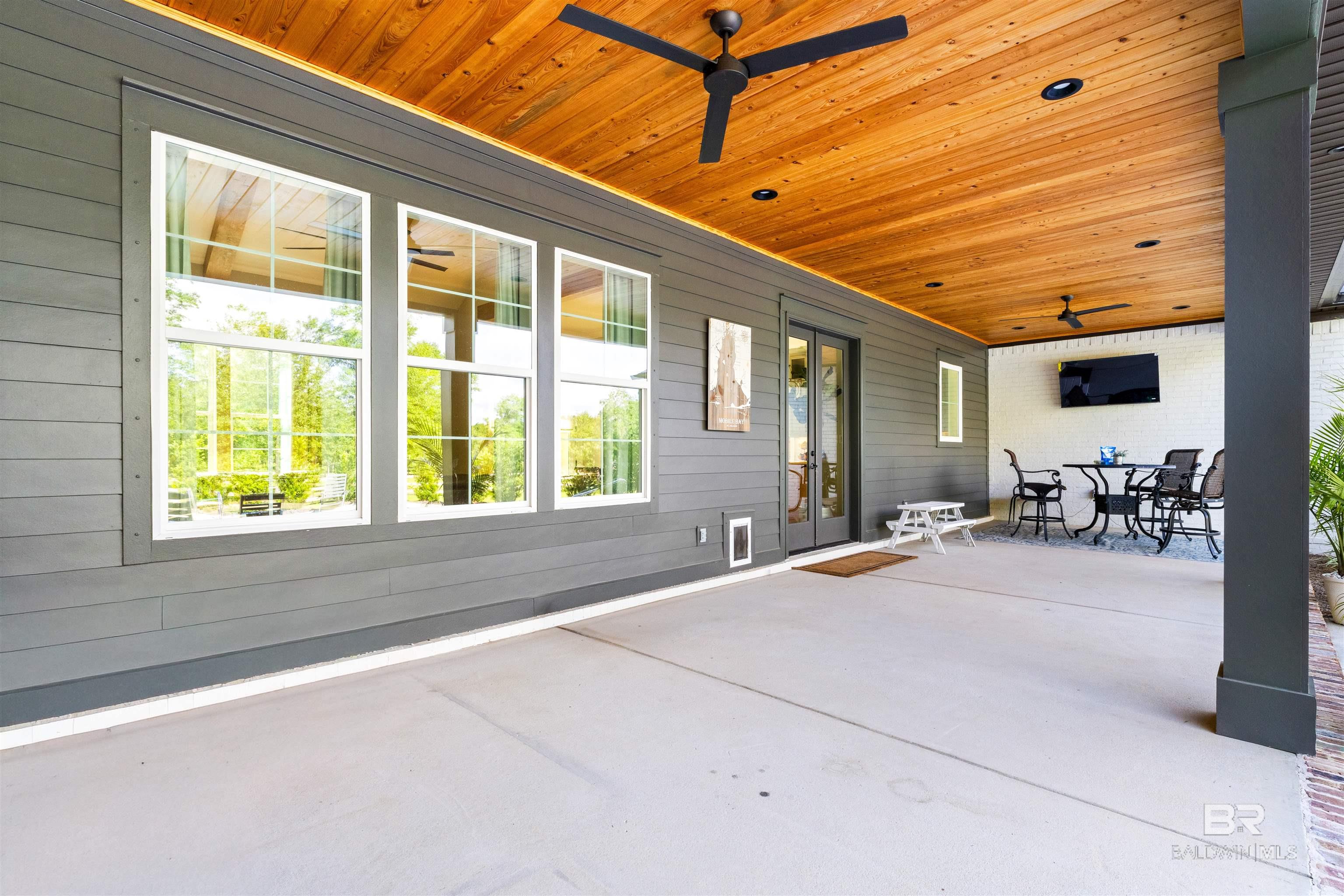 https://zimg.paragon.ice.com/ParagonImages/Property/PG/BCAR/396950/25/0/0/64ba1ab11dfe4a86f086d9d77396befb/7/02a09163fd79ba5daf9c4573bfcca5cc/396950-1fe93e7b-a31a-4791-b4b3-b5c9cd67ce38.JPG