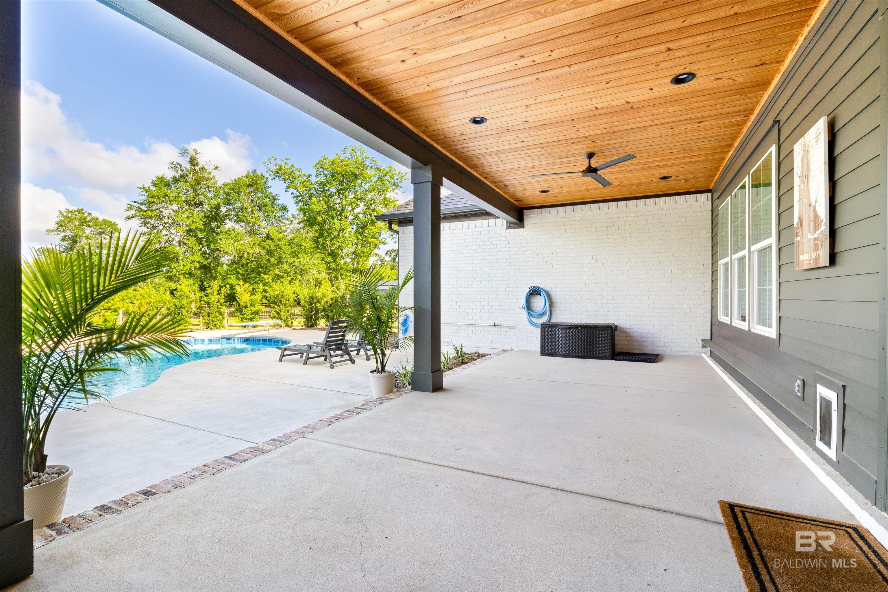 https://zimg.paragon.ice.com/ParagonImages/Property/PG/BCAR/396950/26/0/0/fcb61e67debf81892a11f1583bfadea1/7/02a09163fd79ba5daf9c4573bfcca5cc/396950-90e61045-c44f-4f08-92b4-4f1b8e010c44.JPG