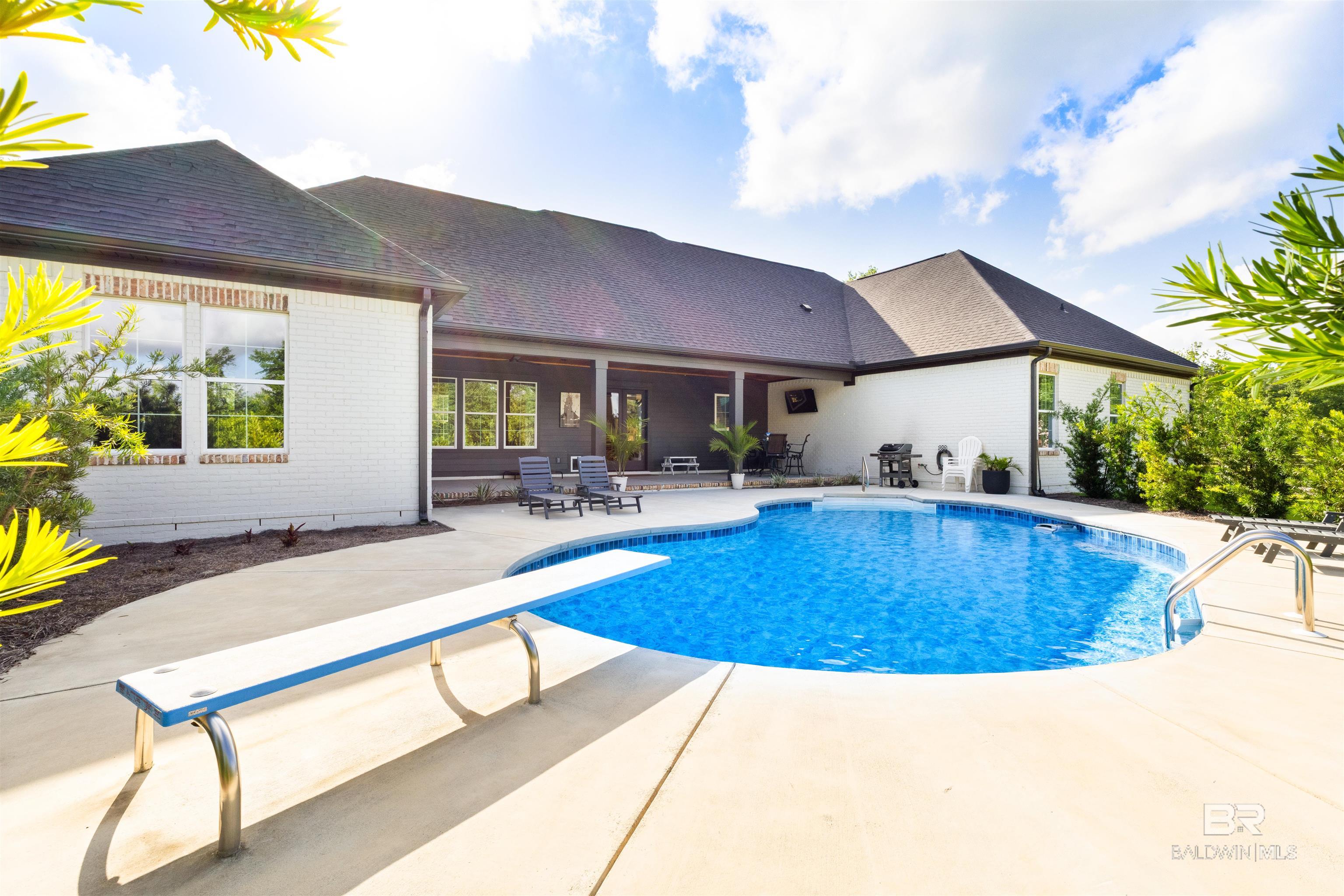 https://zimg.paragon.ice.com/ParagonImages/Property/PG/BCAR/396950/27/0/0/7709daf83b29be6e4578a905b1a384dd/7/02a09163fd79ba5daf9c4573bfcca5cc/396950-42d168f7-64ba-4929-82e5-e27ab8a24fc3.JPG