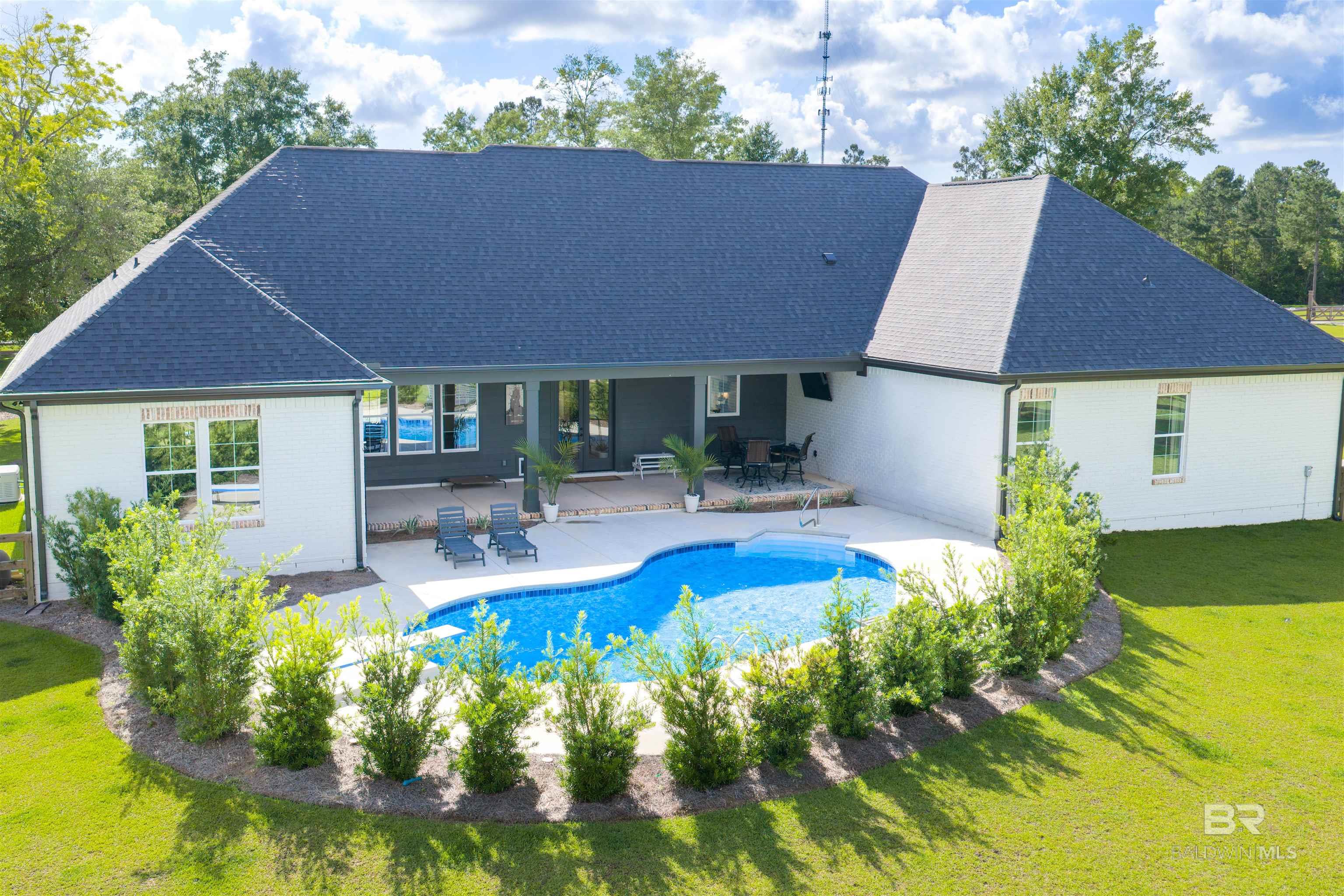 https://zimg.paragon.ice.com/ParagonImages/Property/PG/BCAR/396950/3/0/0/99f369639dfb23722c2ff2ec168554de/7/02a09163fd79ba5daf9c4573bfcca5cc/396950-7bc2690a-f41a-4493-b7ad-8cbb34ef3e64.JPG