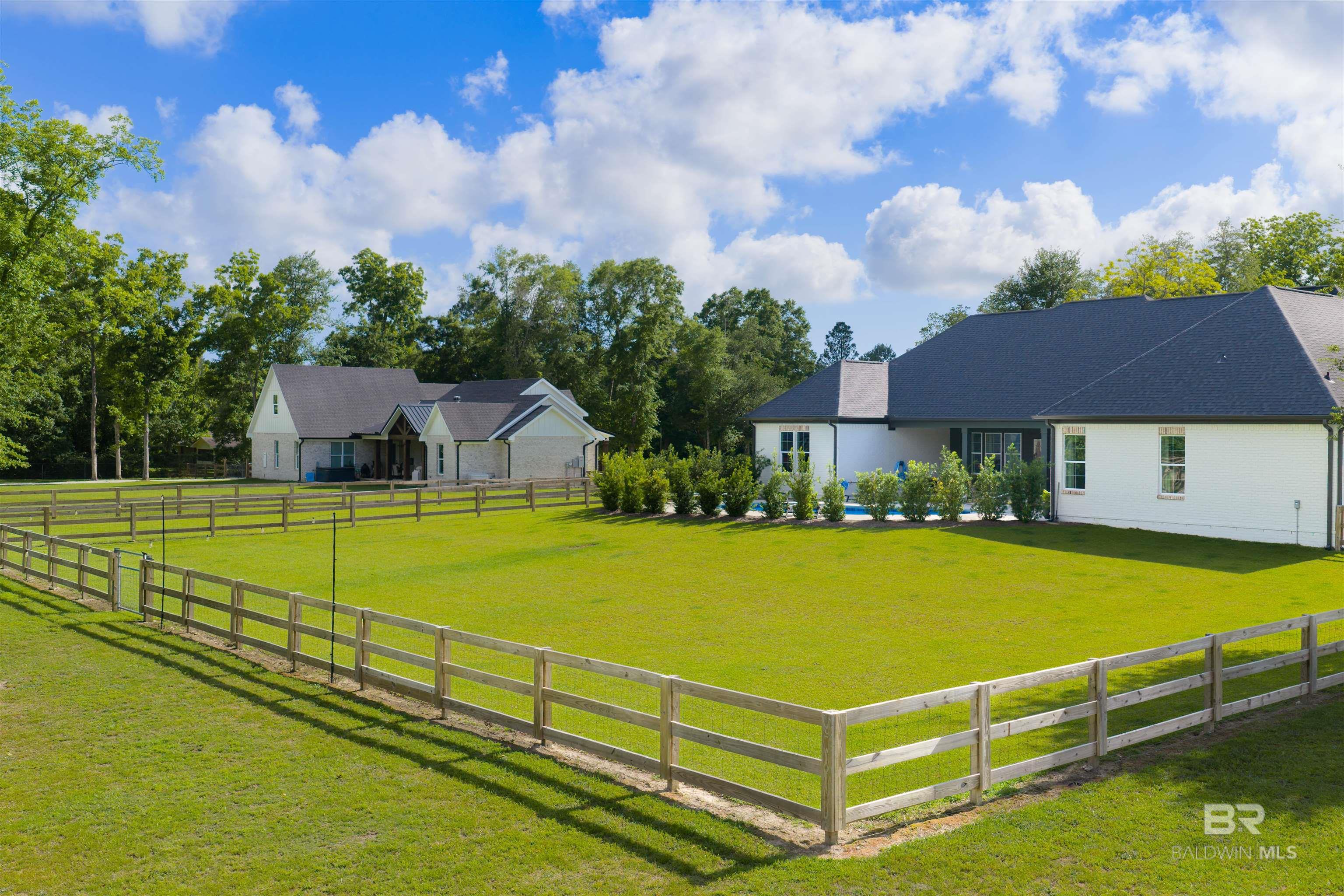 https://zimg.paragon.ice.com/ParagonImages/Property/PG/BCAR/396950/62/0/0/67744271f147fb348ee73a2d716b0ca3/7/02a09163fd79ba5daf9c4573bfcca5cc/396950-7f83b96e-3c74-4efd-afa9-4d9d0a290bd0.JPG