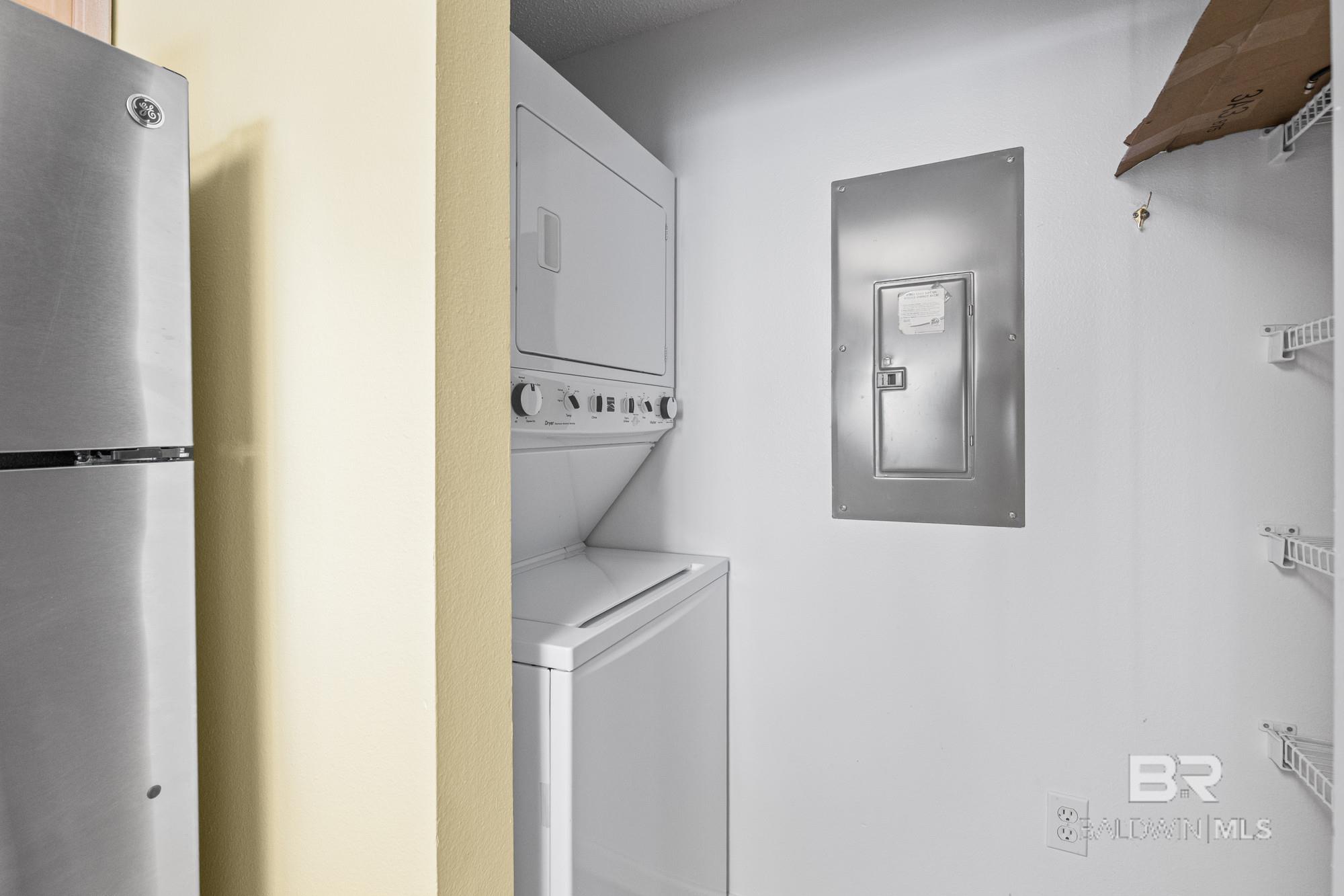 https://zimg.paragon.ice.com/ParagonImages/Property/PG/BCAR/396963/11/0/0/0f5dbc5462e24696cac0e44c0f8c5cec/7/1653fe76d4627c623a89a6486f9d1652/396963-61e47408-649e-45da-9bb2-271a022a8b6c.JPG