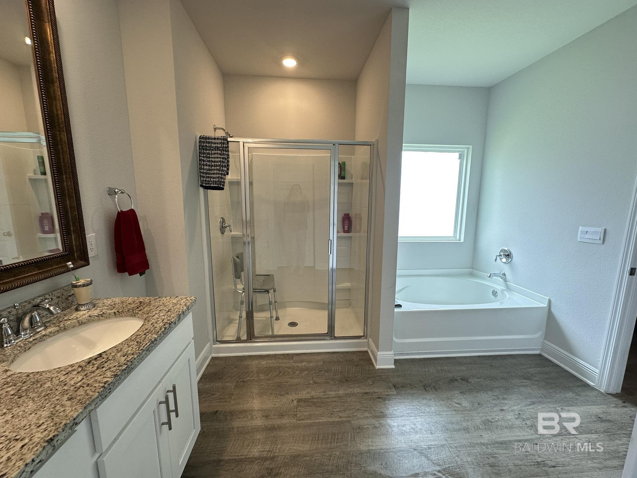 https://zimg.paragon.ice.com/ParagonImages/Property/PG/BCAR/396964/13/0/0/717609815c38cf5a6a5443a3a197b946/7/877d681c16046d98ed313523c841a127/396964-6779b6b4-04e1-4e51-932f-b9441344235a.JPG