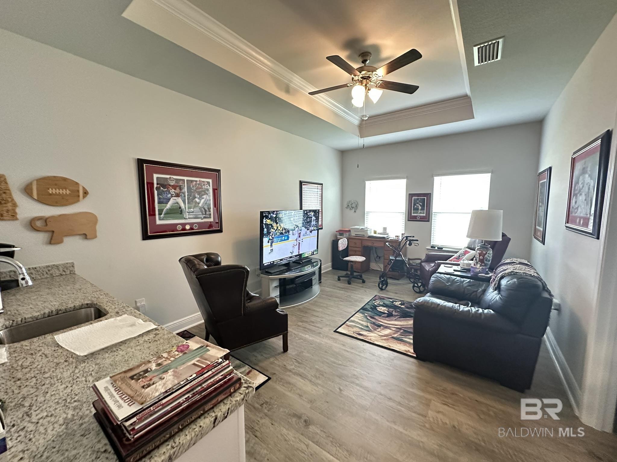 https://zimg.paragon.ice.com/ParagonImages/Property/PG/BCAR/396964/19/0/0/21599ec850dbf94775013b102ad504a4/7/877d681c16046d98ed313523c841a127/396964-b224ad14-6ead-465a-abd3-e1a50ff0ae32.JPG