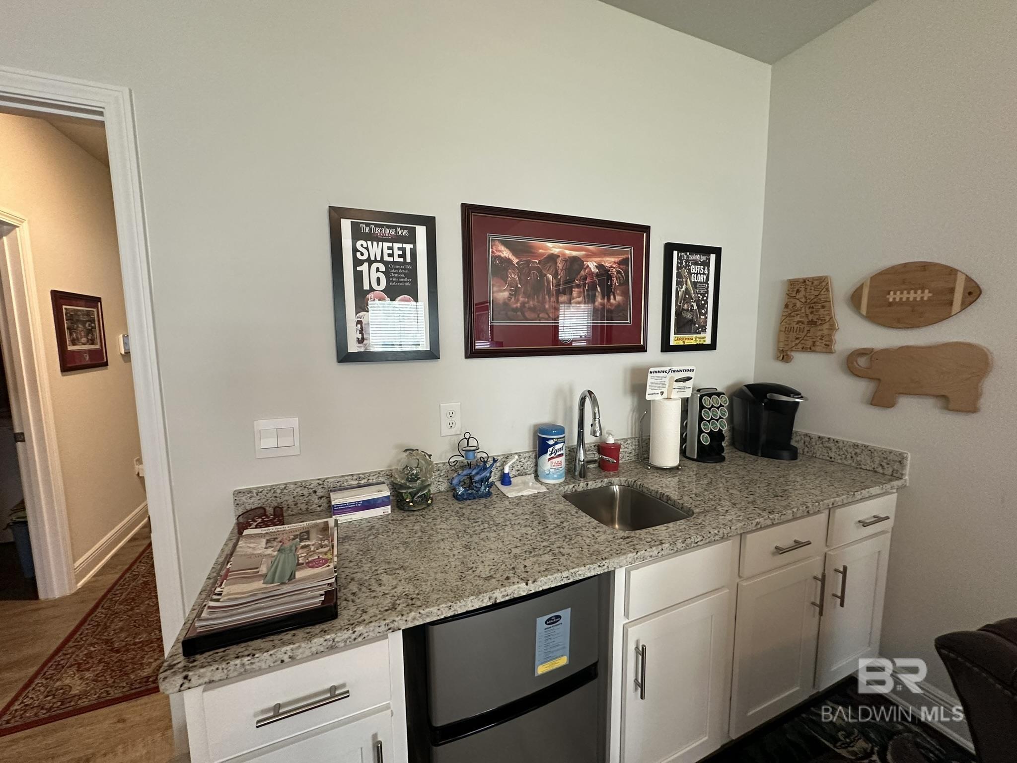 https://zimg.paragon.ice.com/ParagonImages/Property/PG/BCAR/396964/20/0/0/8728a086d3511e9b6339b21a281bceb6/7/877d681c16046d98ed313523c841a127/396964-65888117-1ba5-482a-b058-16ebb56895af.JPG