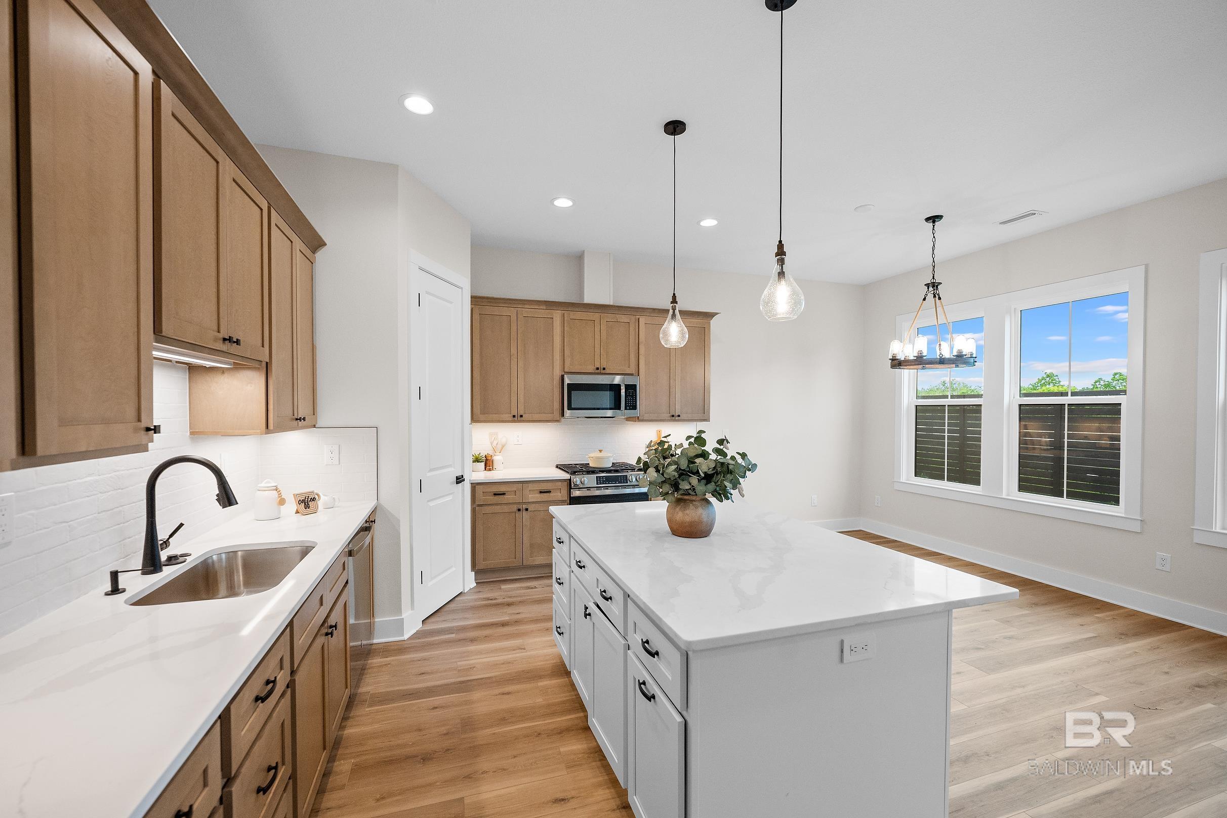 https://zimg.paragon.ice.com/ParagonImages/Property/PG/BCAR/396965/12/0/0/ab685b07d095ee9c37f192ecab5f9ad6/7/0fc554448e285f69f42afe869695cd21/396965-55e5dffd-2a06-4a79-a491-e578818d41be.JPG