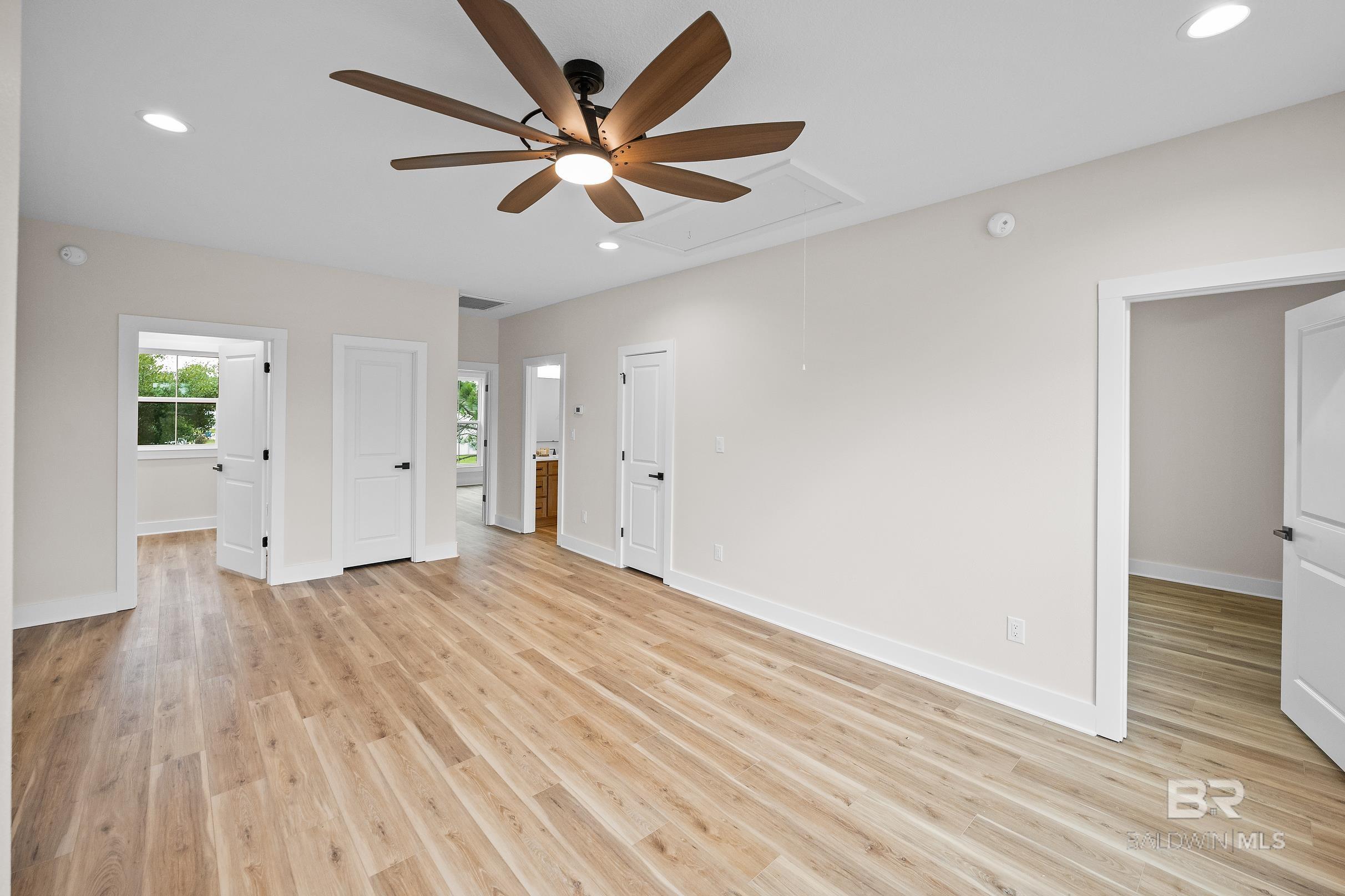 https://zimg.paragon.ice.com/ParagonImages/Property/PG/BCAR/396965/36/0/0/f308336a9791f0dc701410dc11ffa4a9/7/0fc554448e285f69f42afe869695cd21/396965-f302ba6e-5569-4552-8d49-316d09301650.JPG