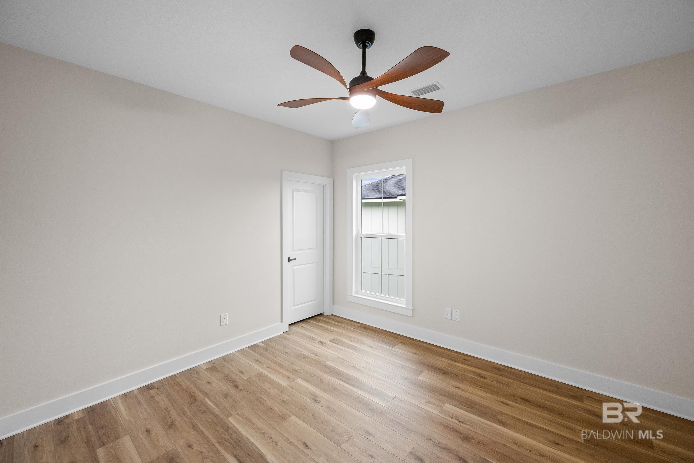 https://zimg.paragon.ice.com/ParagonImages/Property/PG/BCAR/396965/39/0/0/1b0fc0e310ae3f54bc139003b9a23f76/7/0fc554448e285f69f42afe869695cd21/396965-bc7489e3-2dbb-41d2-a58e-b7a3363e8734.JPG