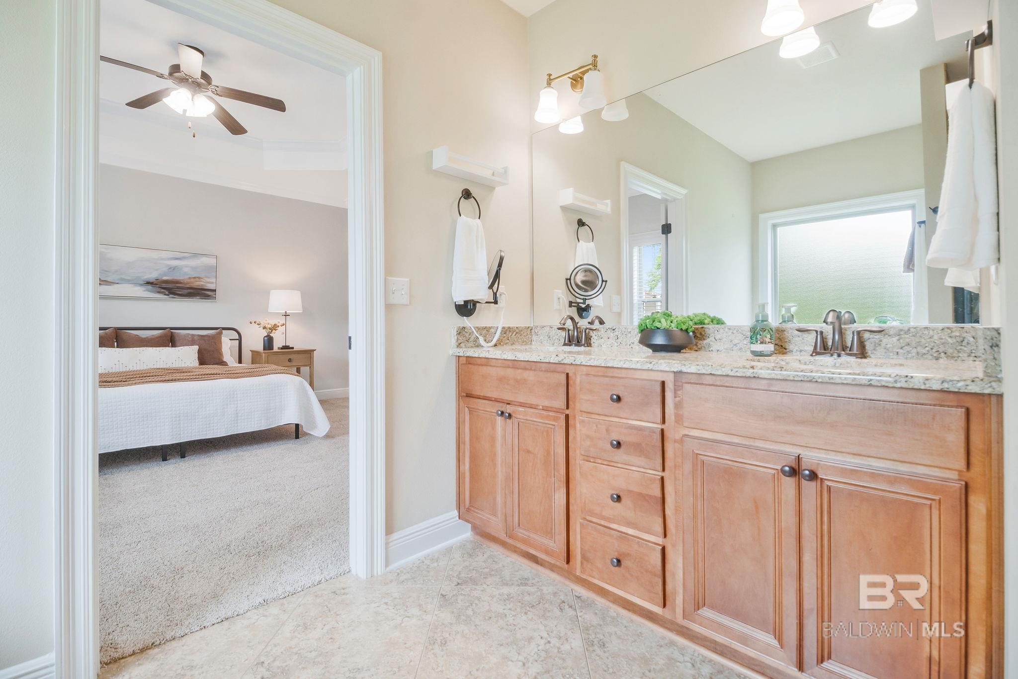 https://zimg.paragon.ice.com/ParagonImages/Property/PG/BCAR/396966/13/0/0/b2bd4b78d269a84faa54874bd38163d8/7/557960b9bc59ef9354c986df9fc84dc1/396966-021646db-830b-4474-97ab-30738ace0459.JPG
