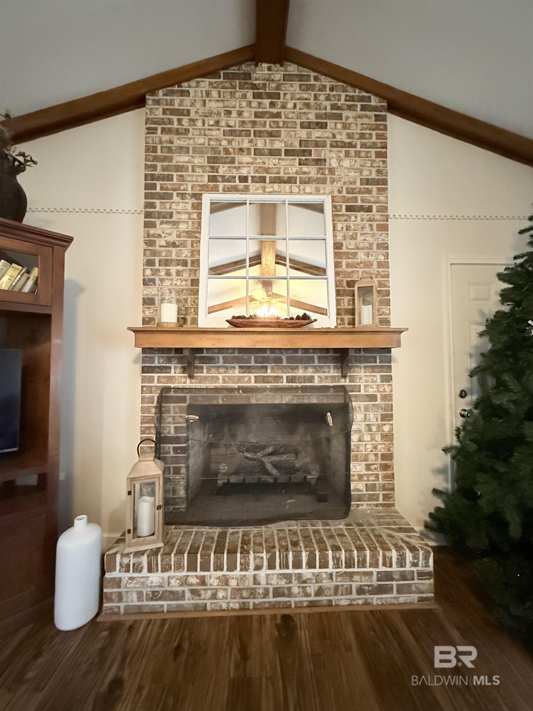 396993 | Photo 30
