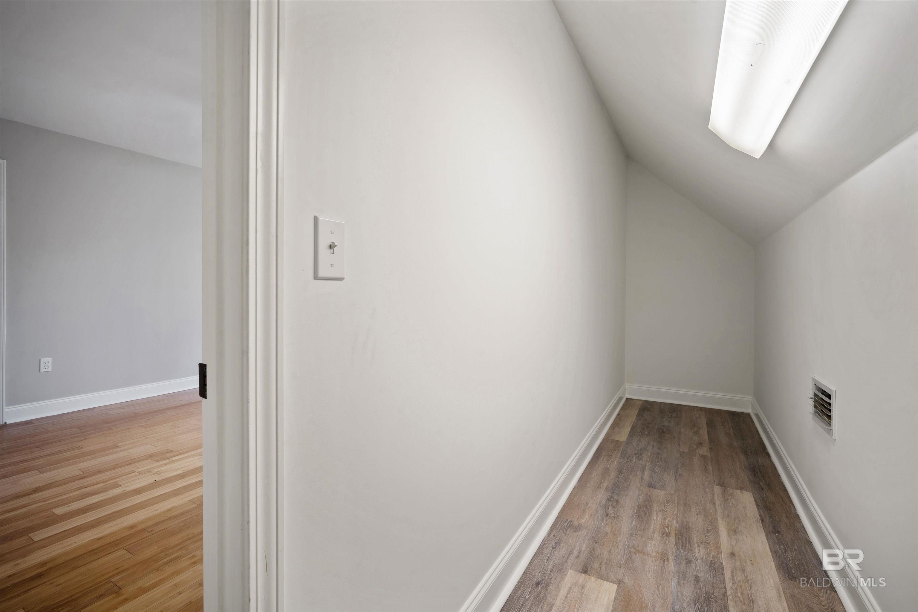 397005 | Photo 26