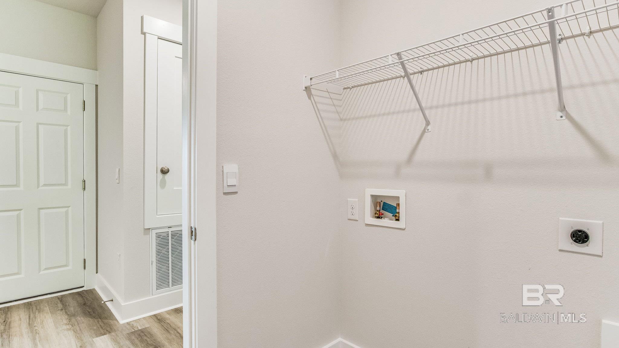 https://zimg.paragon.ice.com/ParagonImages/Property/PG/BCAR/397035/13/0/0/a58a359a3587f3fea594764086969442/7/e3fd40bac9b1865bb560dd53eb618ad6/397035-C8CB3063-E849-4C59-89A5-3060AC393AD3.JPG