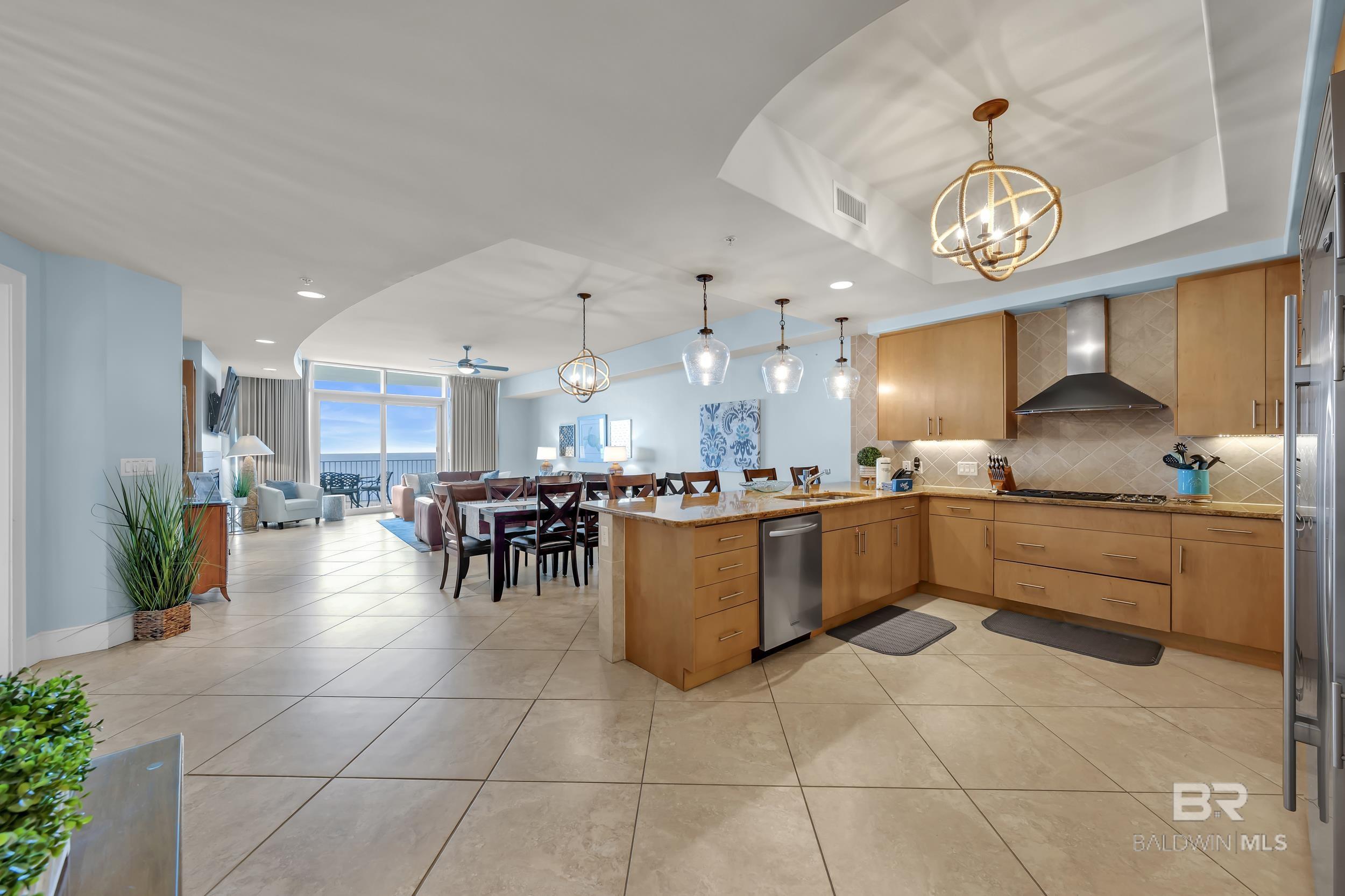 https://zimg.paragon.ice.com/ParagonImages/Property/PG/BCAR/397041/2/0/0/1cac62c4809de354b2fefdfd17d55dd1/7/6d47da417f9f2dedfc6efa3f78204437/397041-9c0341b9-04e9-49c6-b846-bc32ca622850.JPG