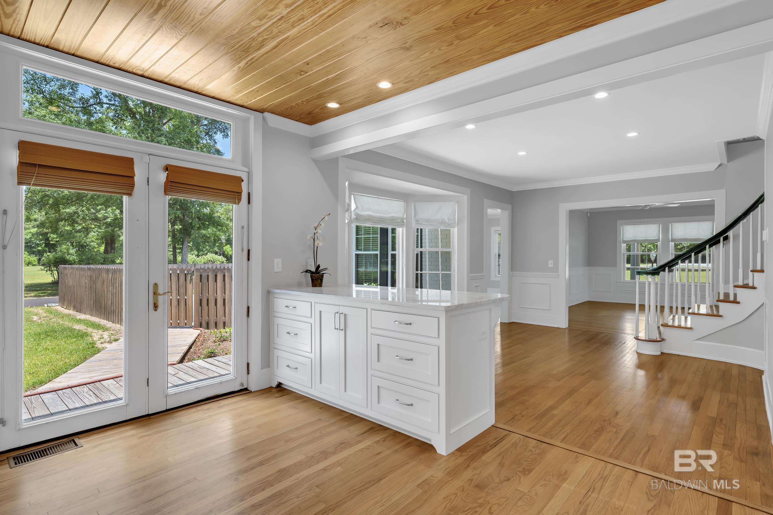 https://zimg.paragon.ice.com/ParagonImages/Property/PG/BCAR/397042/34/0/0/953e6613b2ce268bfbaf136e7427b1eb/7/862d3ad8d81251832a16e062c92acca2/397042-2b6d48db-07c7-409a-a958-04c377dc9bde.JPG