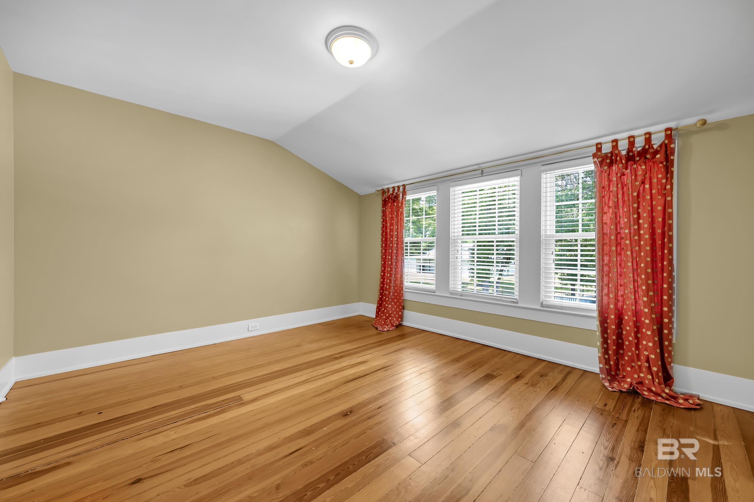 https://zimg.paragon.ice.com/ParagonImages/Property/PG/BCAR/397042/68/0/0/1c63dd70ddd253dce7877fd12dae10c0/7/862d3ad8d81251832a16e062c92acca2/397042-4dd68f90-4a88-49e7-a463-25954c76a697.JPG