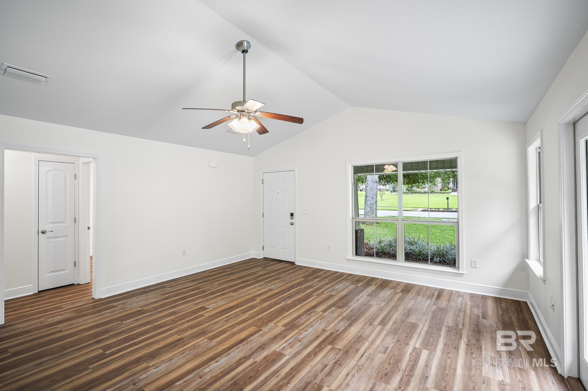 https://zimg.paragon.ice.com/ParagonImages/Property/PG/BCAR/397060/12/0/0/2407df311453aa0f6834316c681a8f0c/7/5be2bf1edbce0d984425a648c8592b22/397060-418801c0-918d-4ced-82a9-10dc87ed4ff3.JPG