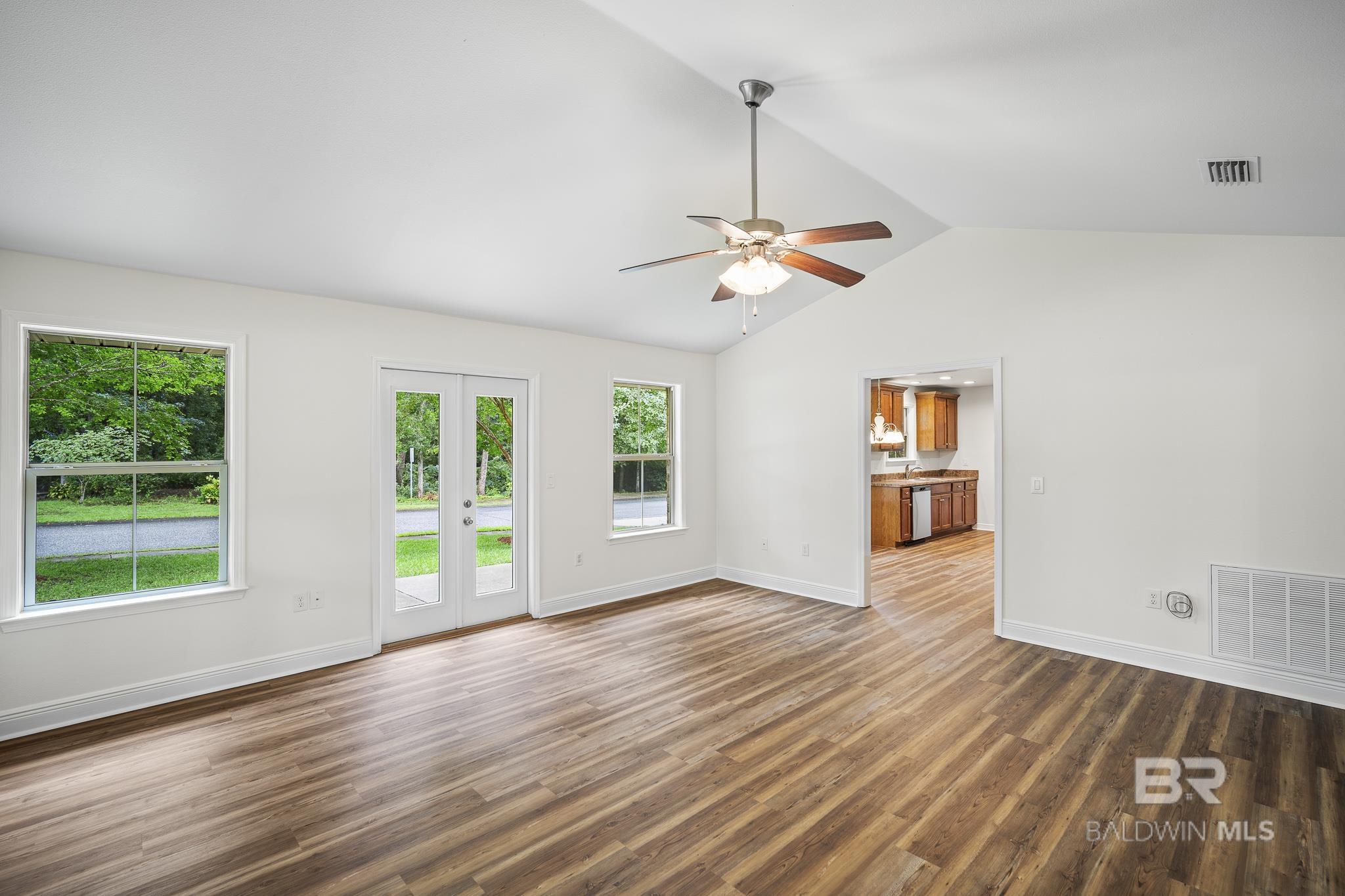 https://zimg.paragon.ice.com/ParagonImages/Property/PG/BCAR/397060/2/0/0/969abb1b350bc37ceb5e4e9a67097aad/7/5be2bf1edbce0d984425a648c8592b22/397060-7a0bf70d-f31b-4bc6-b90f-e156fe0b5e25.JPG